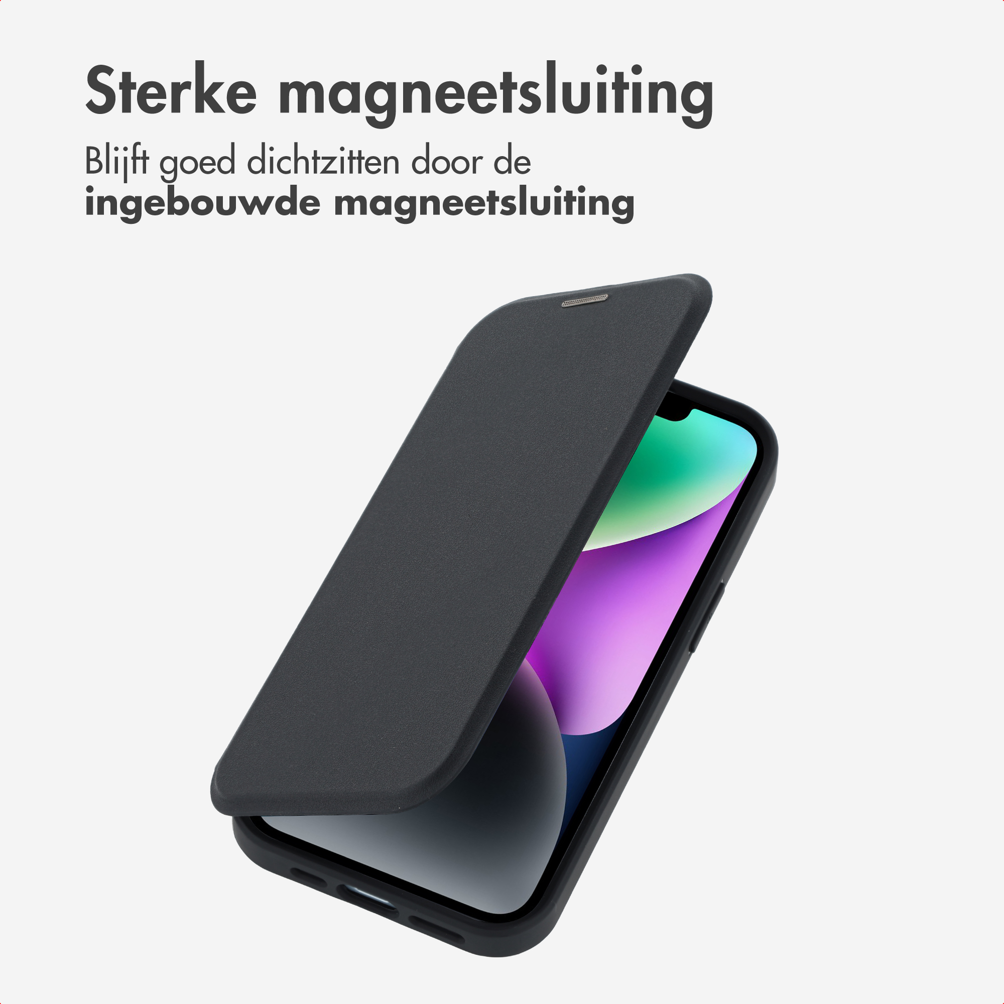Schwarze Handyhülle mit Magnetverschluss und Smartphone, Text oben auf Niederländisch.