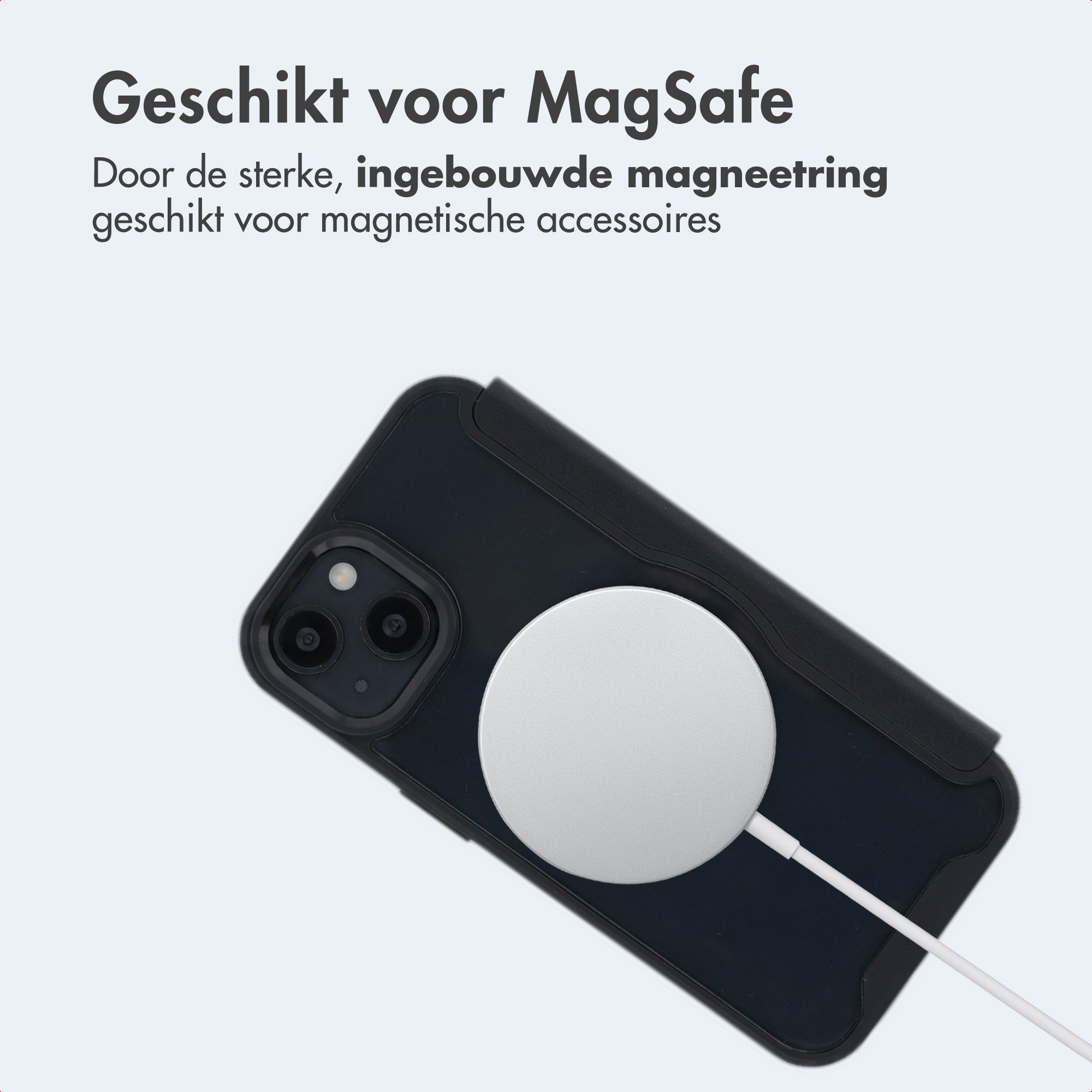 MagSafe-fähige schwarze Handyhülle mit einem kreisförmigen magnetischen Ladegerät auf der Rückseite.