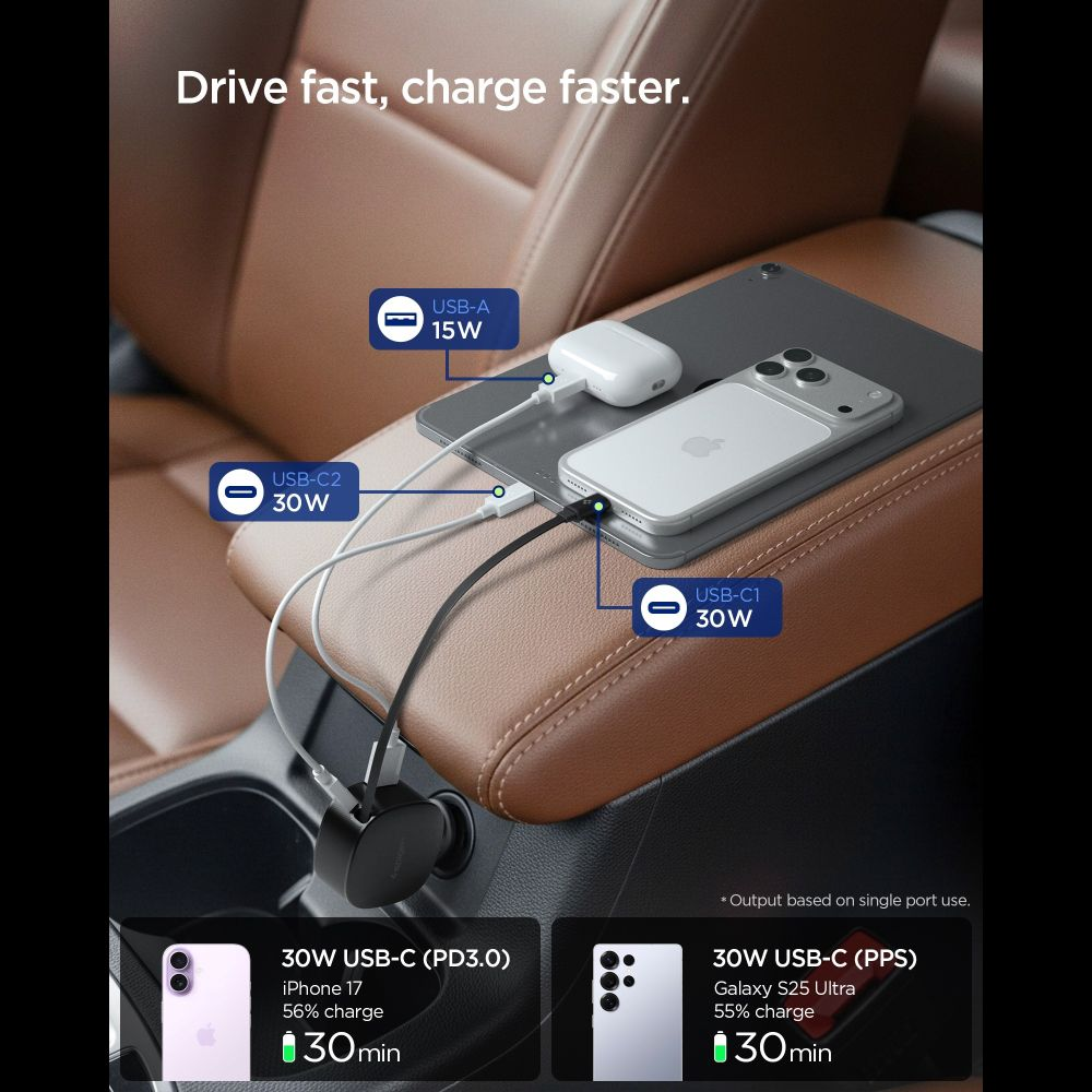 Caricabatterie per auto collegato a telefono e auricolari su console in pelle.
