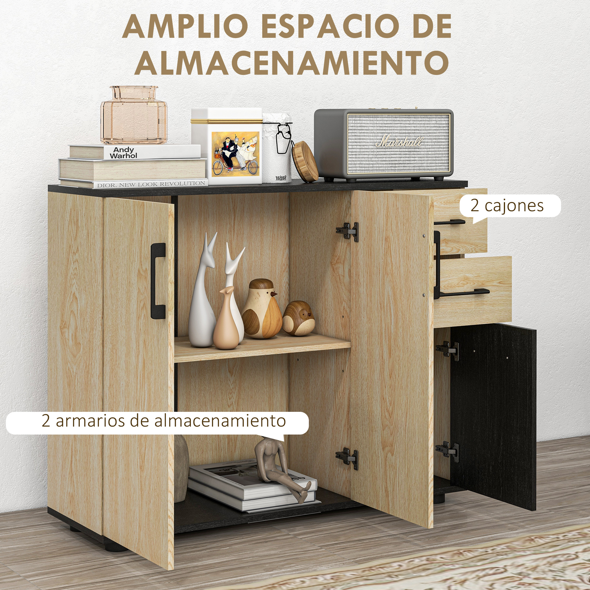 Gabinete de madera con dos puertas abiertas, dos cajones, artículos decorativos encima y fondo claro.
