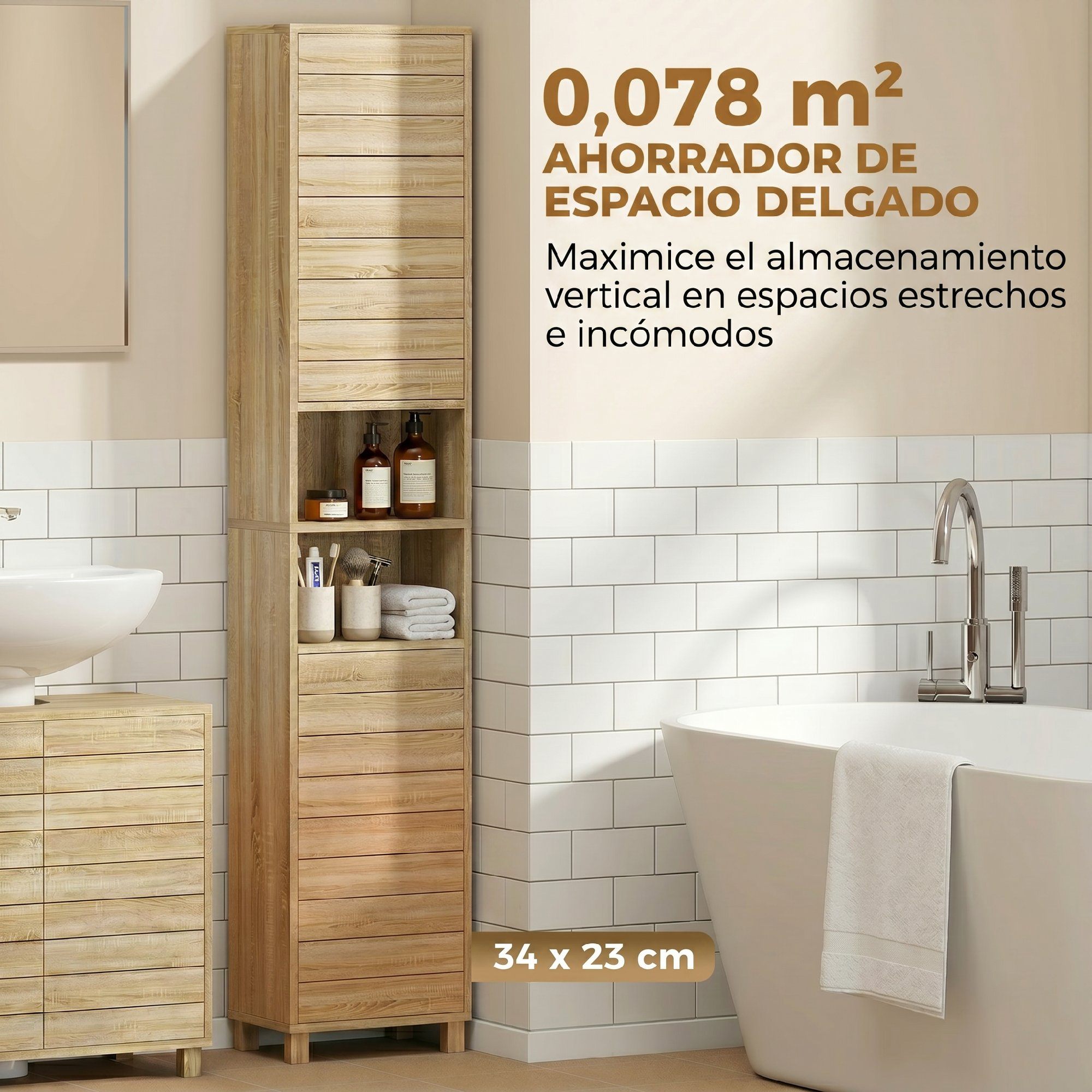 Un armario de baño de madera estrecho junto a una bañera, con estantes con artículos de aseo.
