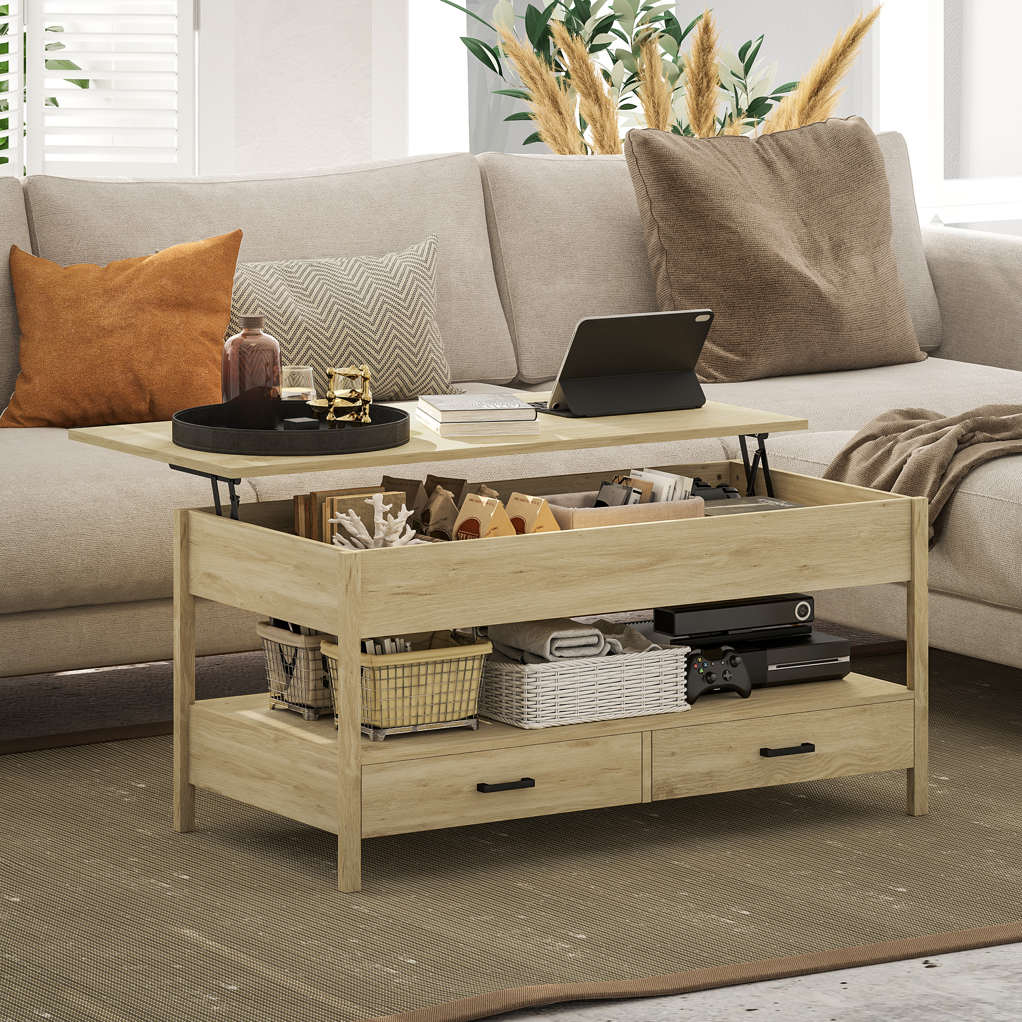 Sala de estar beige con mesa de centro elevable de madera, cojines amarillos y marrones, y almacenamiento.