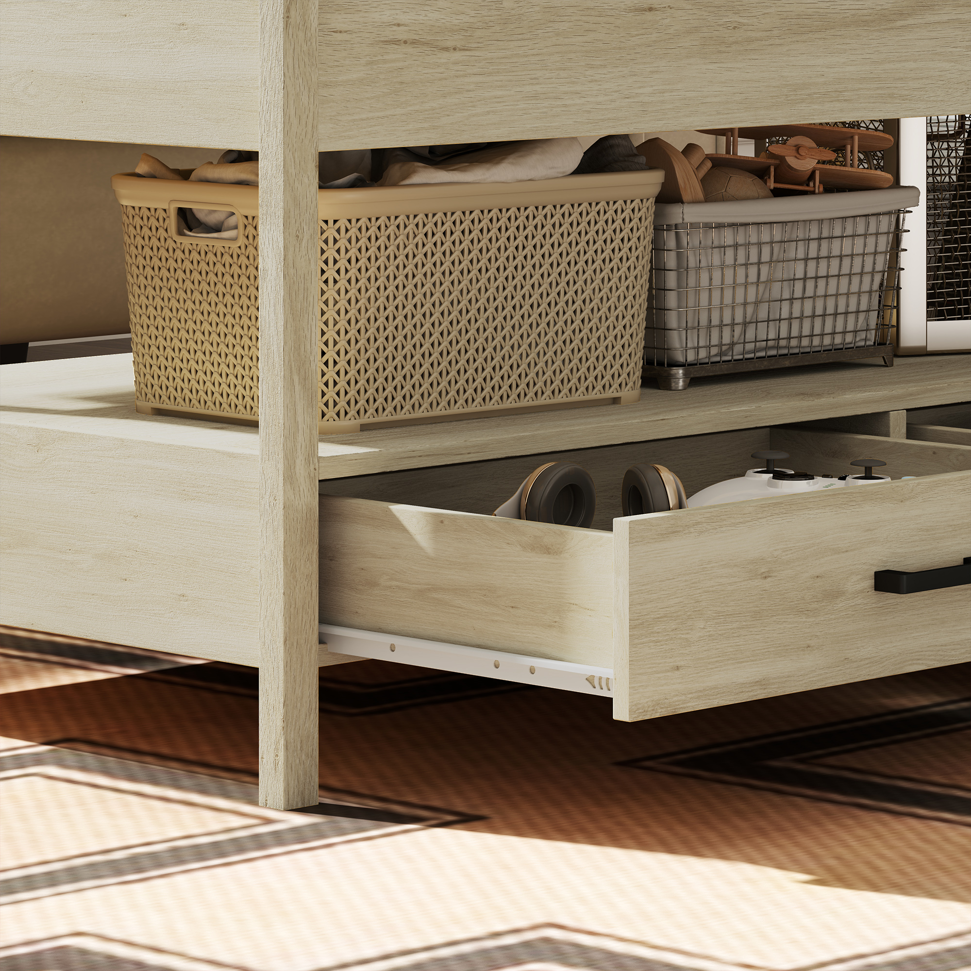 Bajo la mesa de madera hay cestas de almacenamiento y un cajón abierto con auriculares.