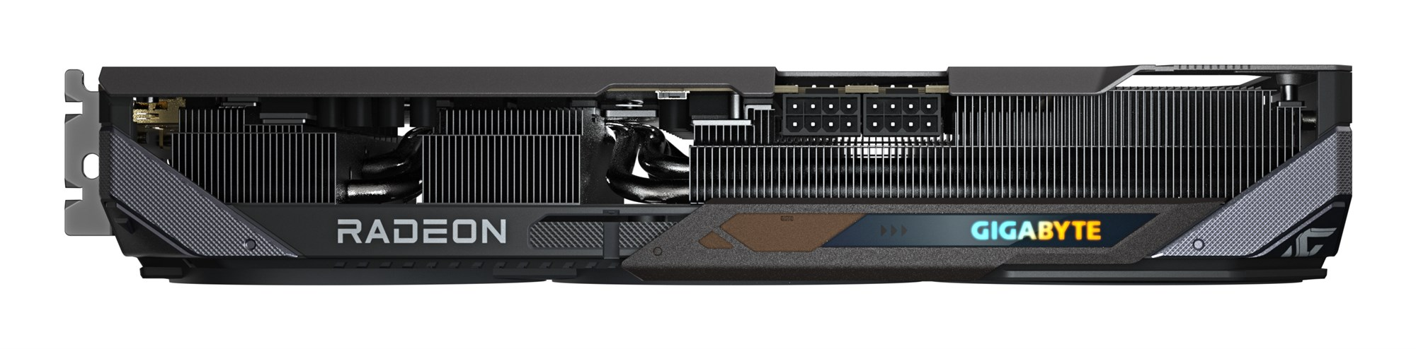 Tarjeta gráfica Gigabyte Radeon negra y gris vista de lado, mostrando disipadores, conectores y logotipos.