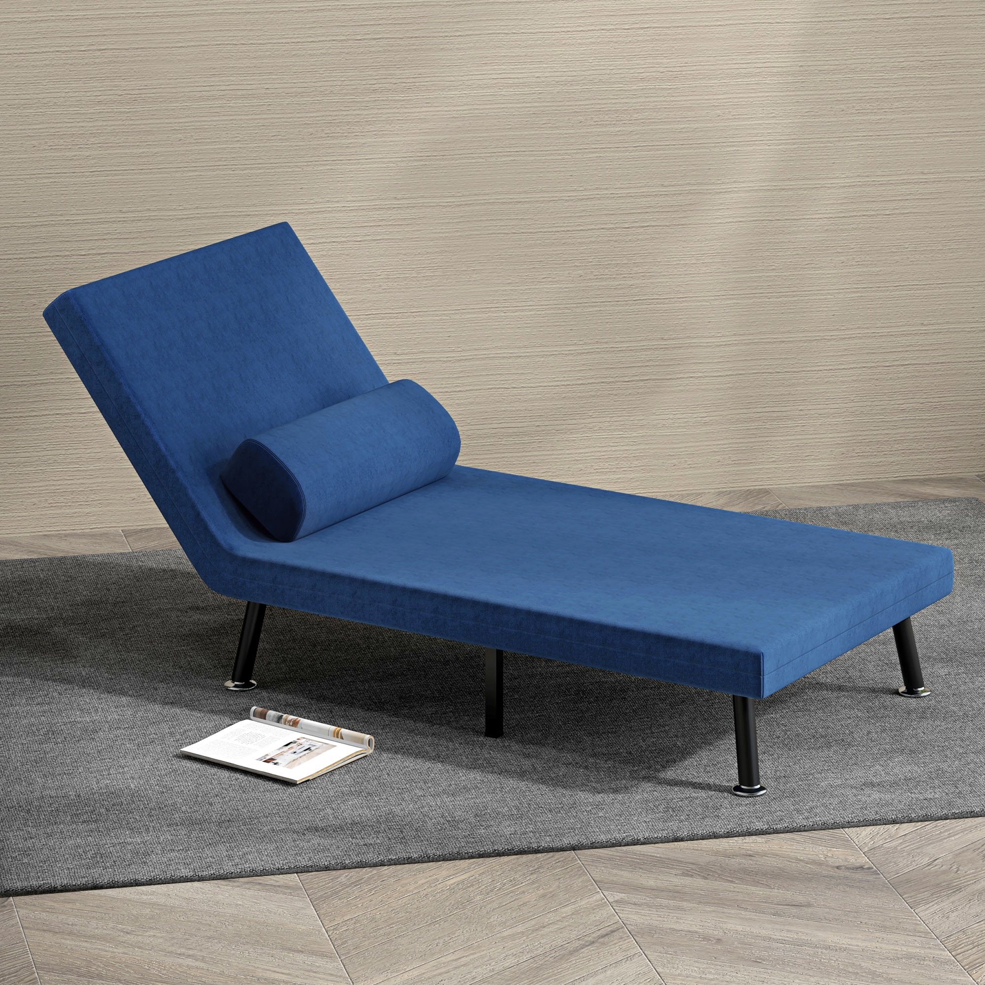 Chaise longue blu su tappeto grigio con libro aperto e parete marrone.