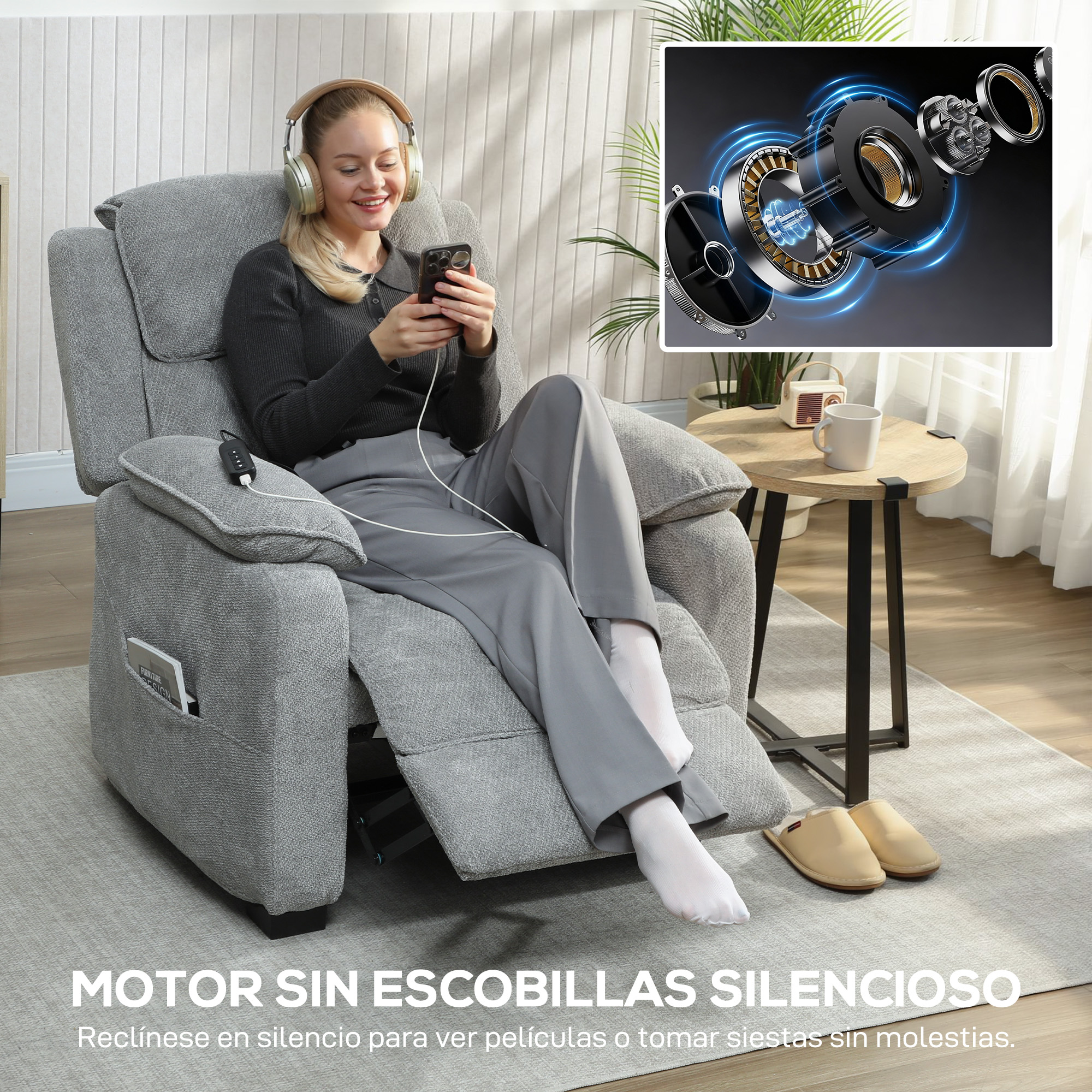 Una mujer rubia se relaja en un sillón gris, escuchando música en su móvil. Un recuadro muestra el motor.