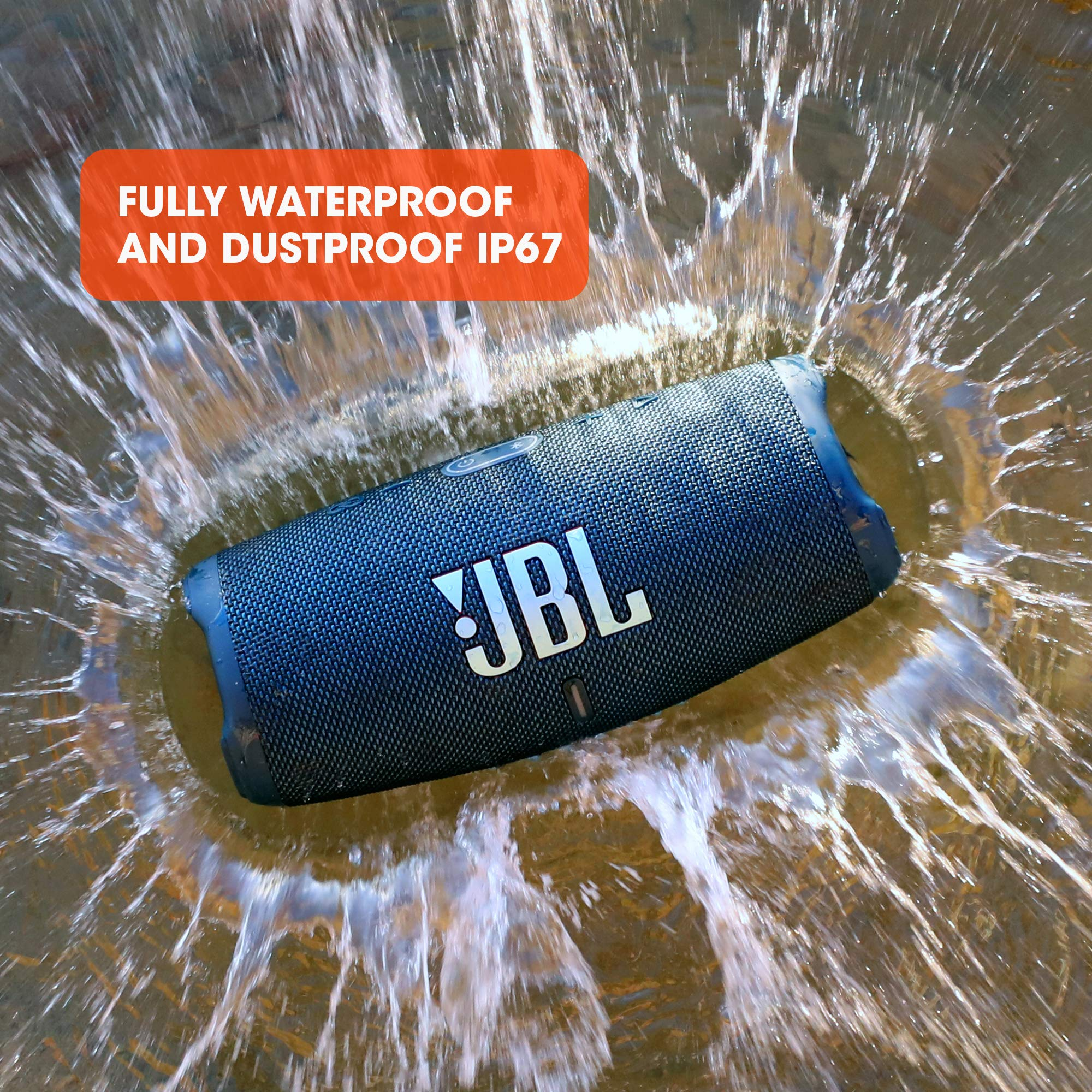Un haut-parleur JBL bleu éclabousse de l'eau, avec le texte : FULLY WATERPROOF AND DUSTPROOF IP67.