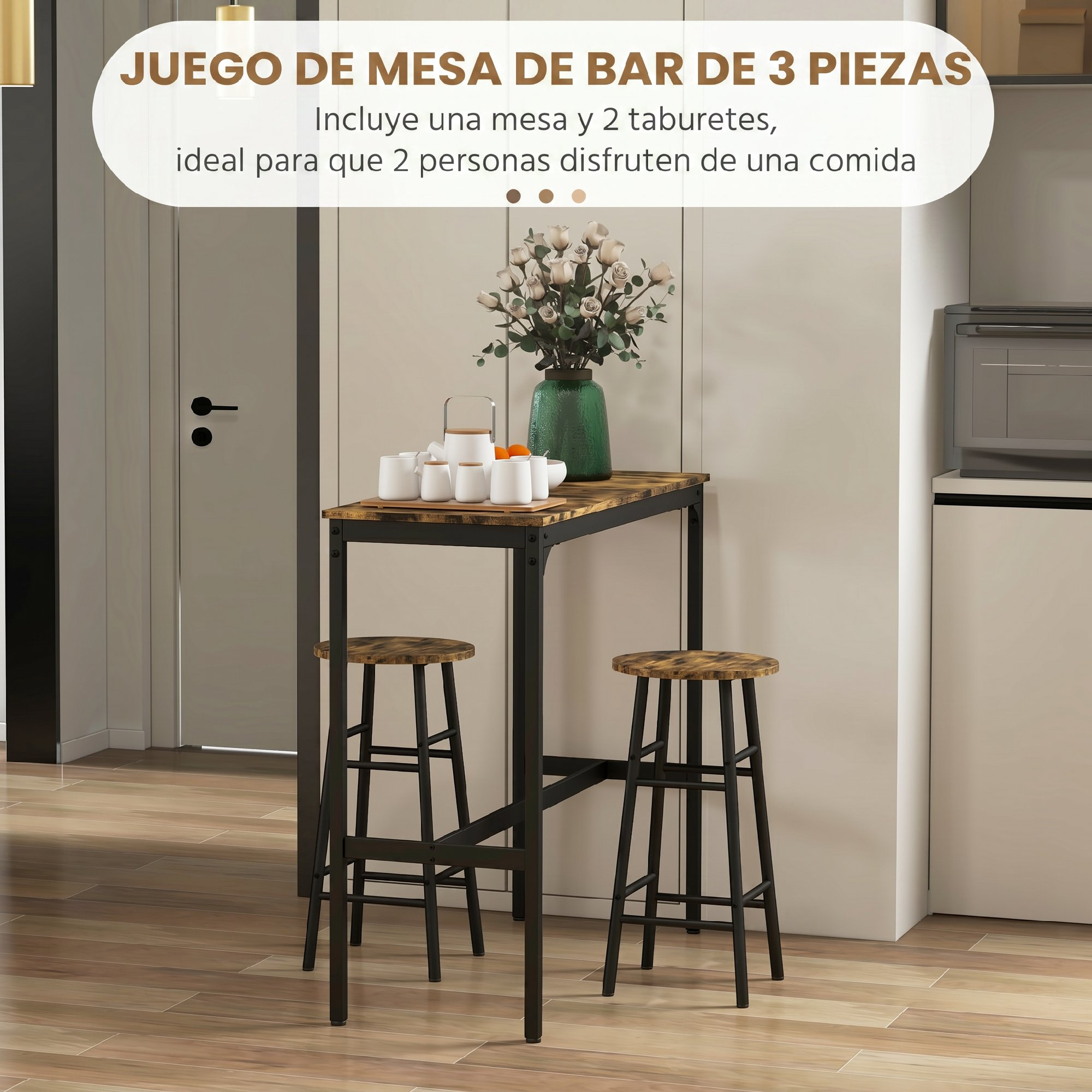 Un juego de mesa de bar rústico de 3 piezas con dos taburetes, florero y juego de té en una cocina.