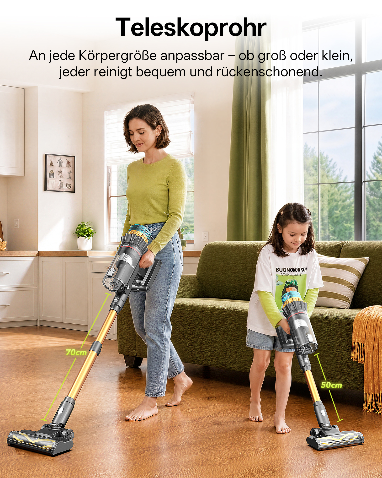 Eine Frau und ein Mädchen saugen mit einem kabellosen Staubsauger mit verstellbarem Rohr den Holzboden.