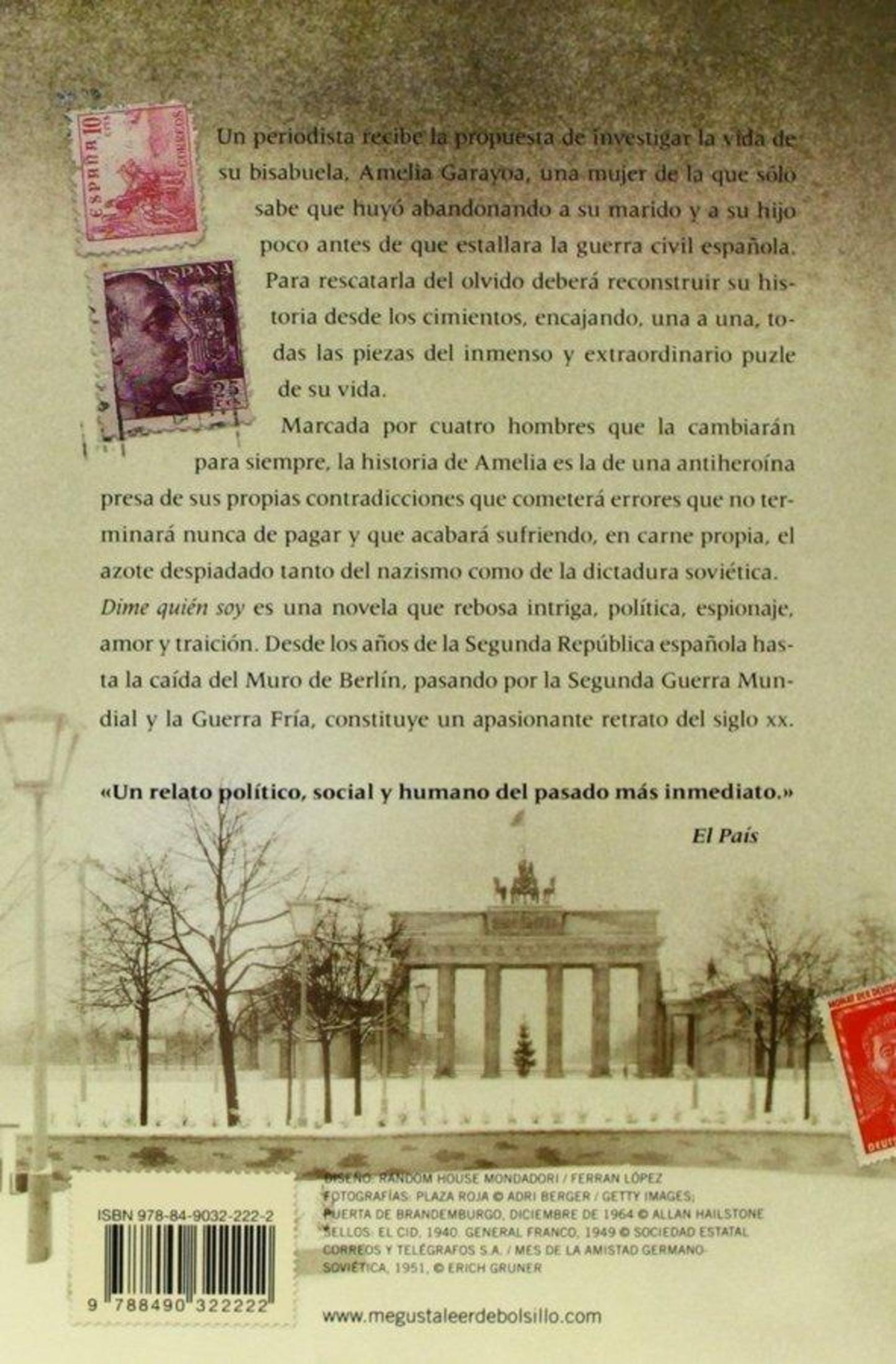 Contraportada con texto en español, sellos antiguos y una foto de la Puerta de Brandeburgo en Berlín.
