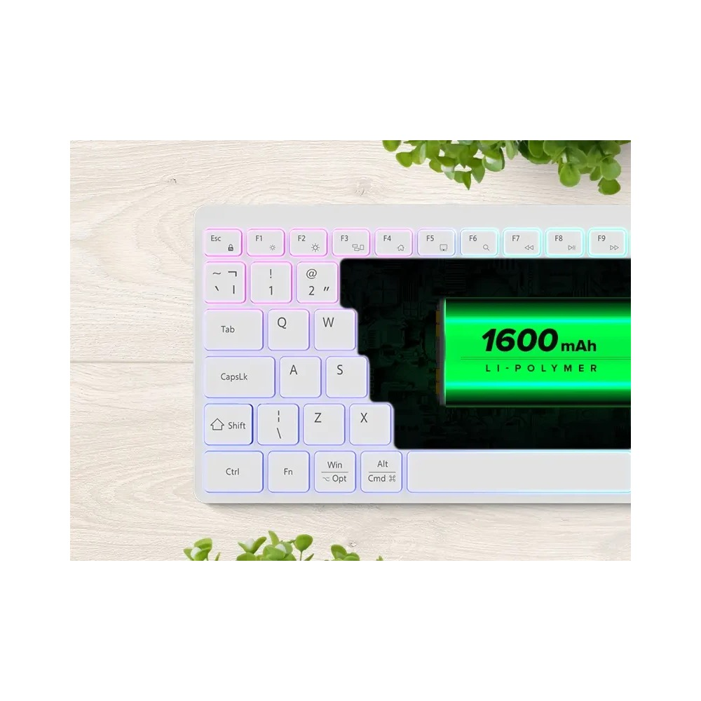 Biała klawiatura z podświetleniem RGB i wewnętrzną baterią 1600 mAh.