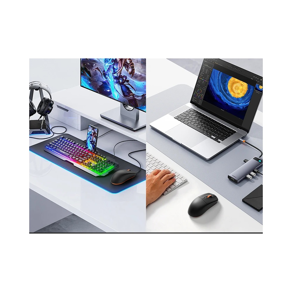 Dwa zestawy biurkowe z monitorami, klawiaturami, myszami, laptopami i akcesoriami na białych powierzchniach.