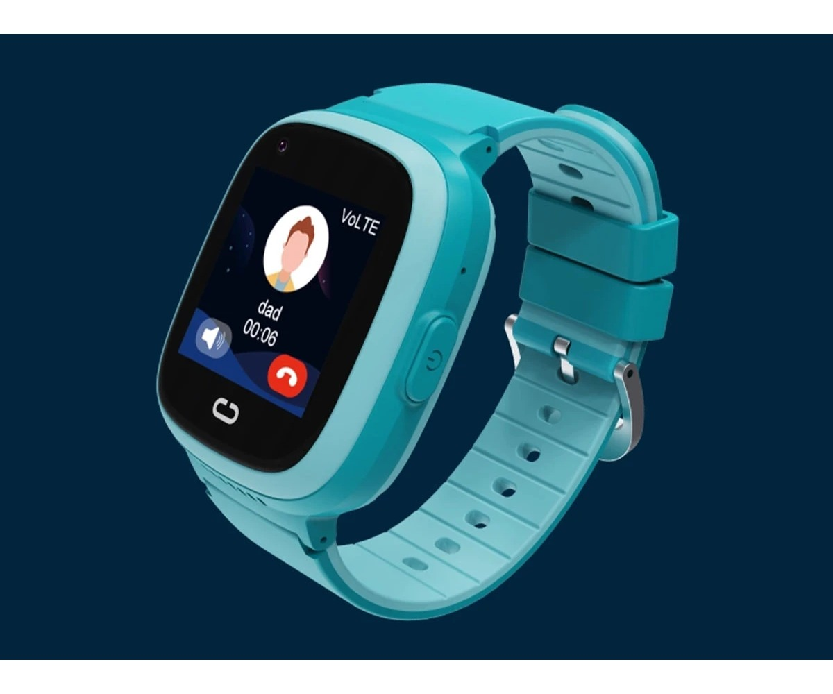 Turkusowy smartwatch z ekranem połączenia przychodzącego na niebieskim tle.