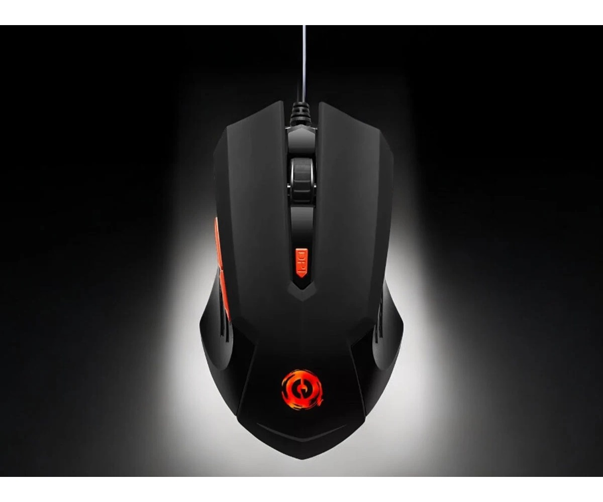 Un ratón de juego negro con iluminación LED roja sobre fondo negro.