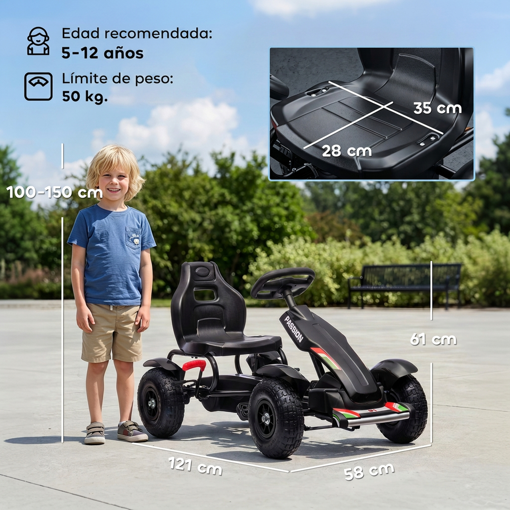 Un niño rubio de pie junto a un kart negro, con medidas y recomendación de edad.