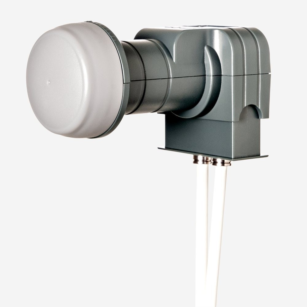 Ein grauer LNB-Satellitenkonverter mit runder weißer Kappe und zwei angeschlossenen Kabeln vor weißem Hintergrund.