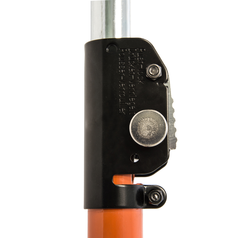 Ein schwarzer Push-Lock-Verbindungsmechanismus verbindet eine silberne und eine orangefarbene Stange auf weißem Hintergrund.