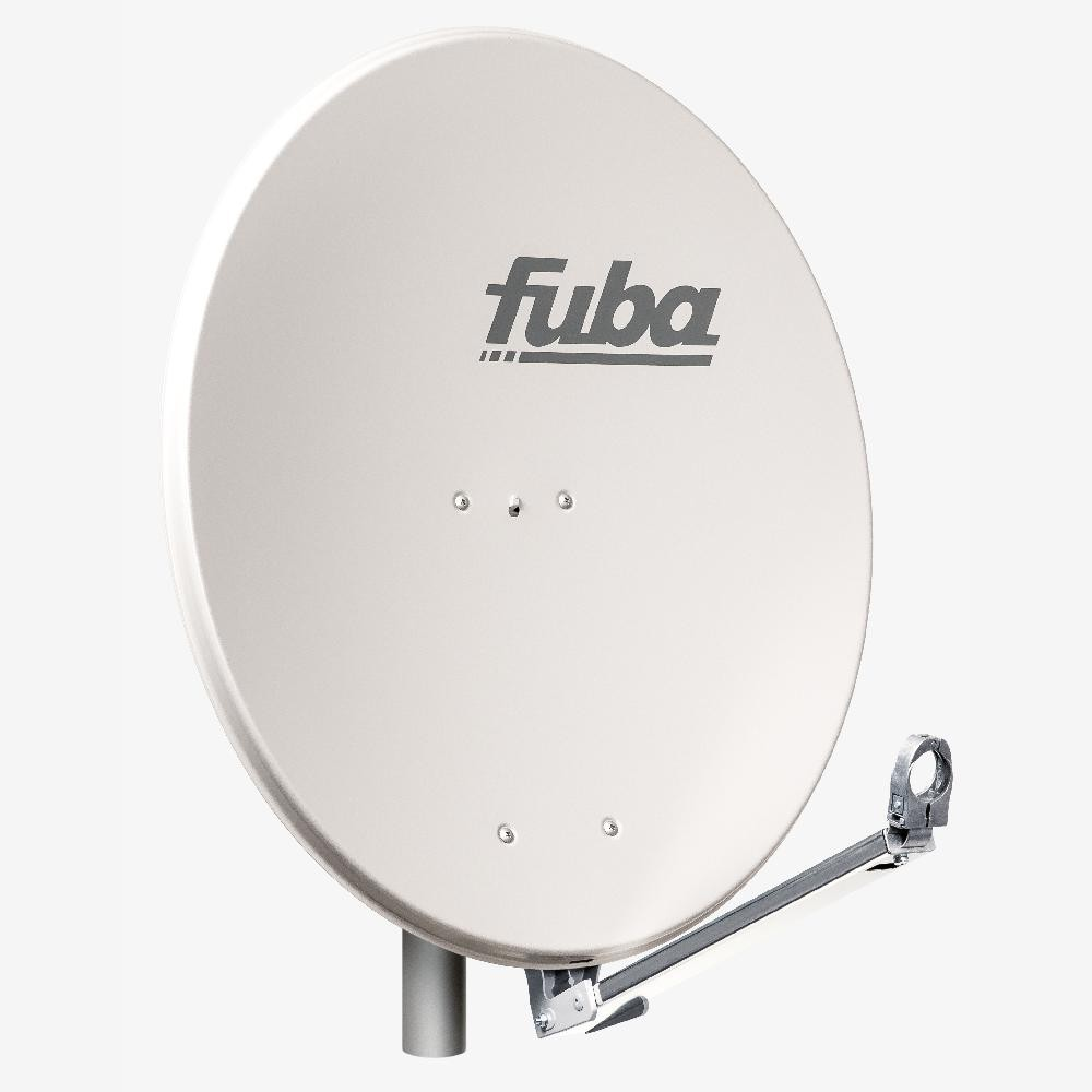 Eine weiße Fuba Satellitenschüssel vor weißem Hintergrund.