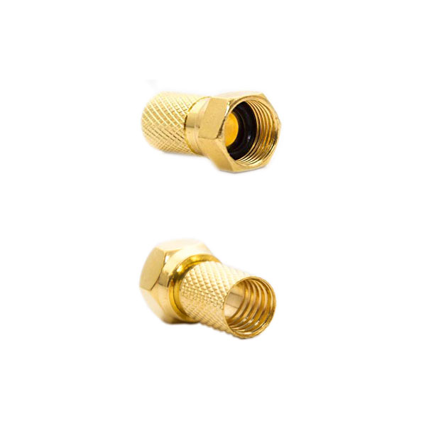 Zwei goldene F-Stecker für Koaxialkabel vor weißem Hintergrund.