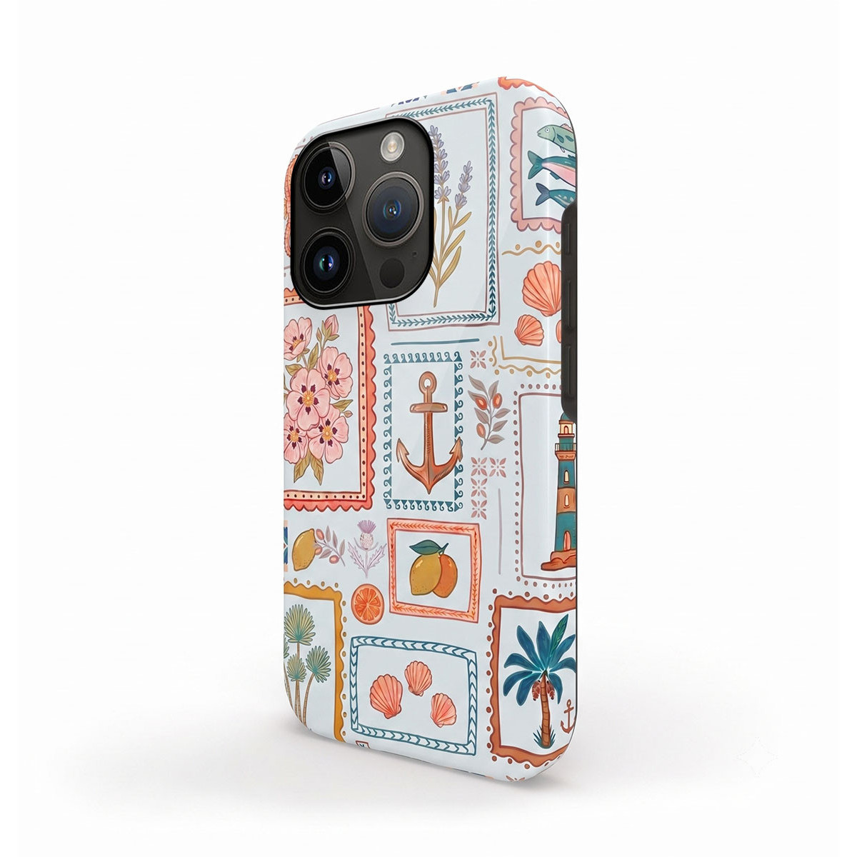 Una funda de móvil blanca con un patrón colorido de sellos ilustrados con motivos marinos, plantas y frutas.