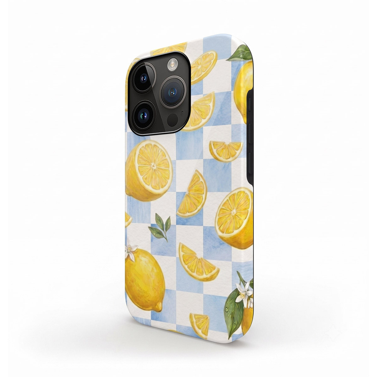 Una funda de móvil con un patrón de cuadros azules y blancos decorada con limones amarillos y hojas verdes.