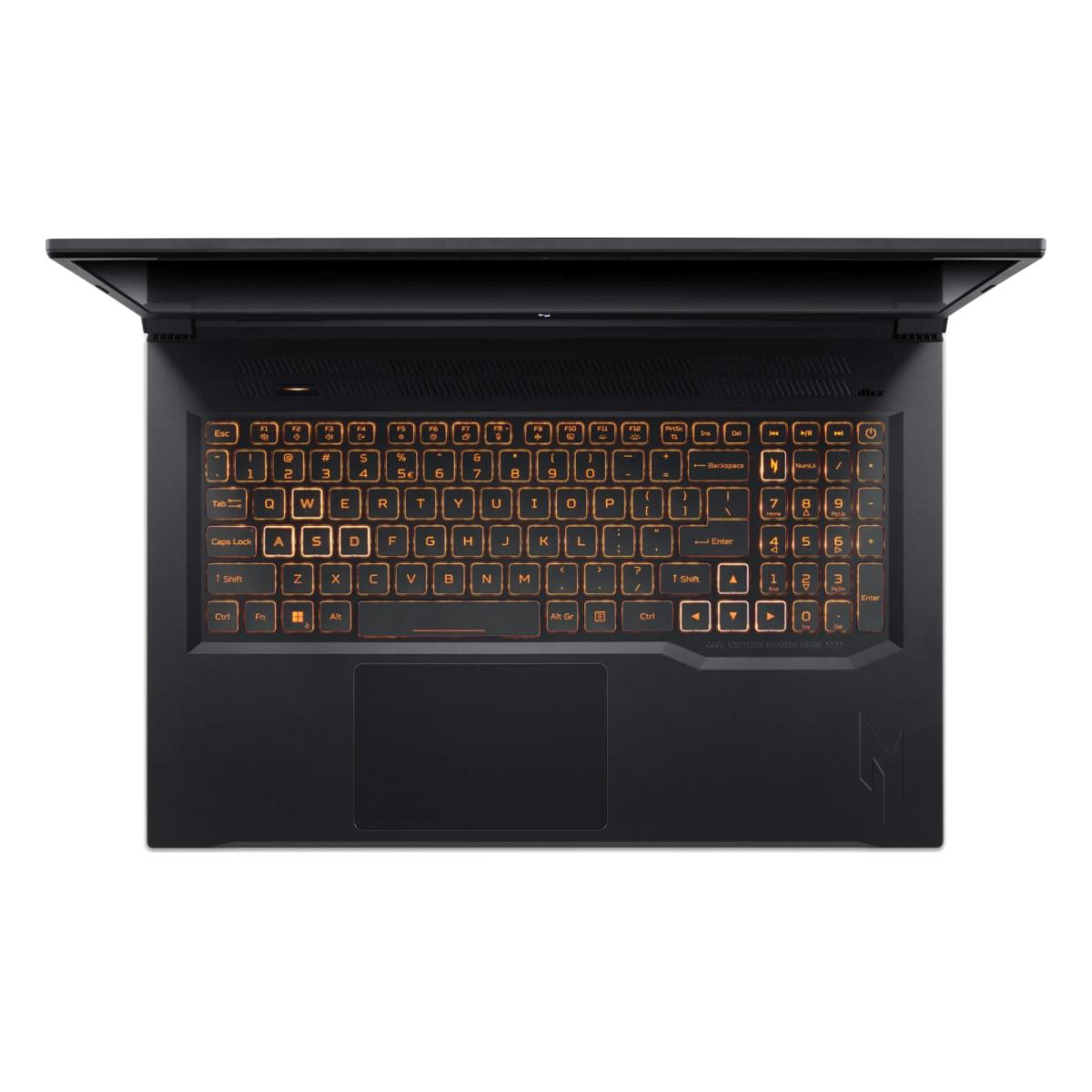 Draufsicht auf einen schwarzen Laptop mit orange hinterleuchteten Tasten und zentriertem Trackpad.