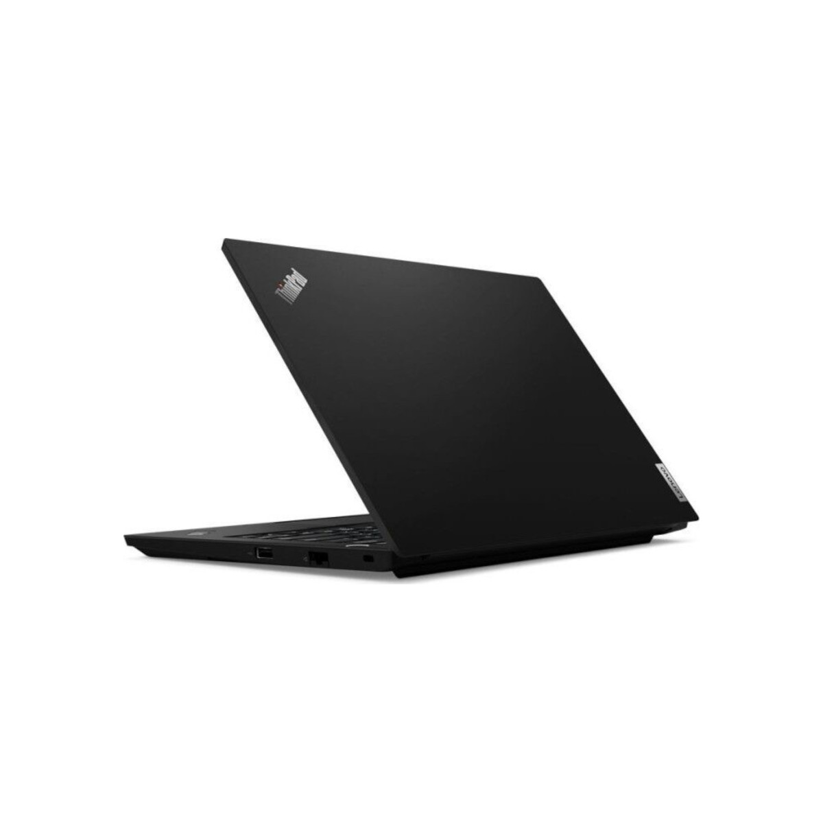 Ein geschlossener schwarzer Laptop steht auf einer weißen Oberfläche mit sichtbarem ThinkPad-Logo.