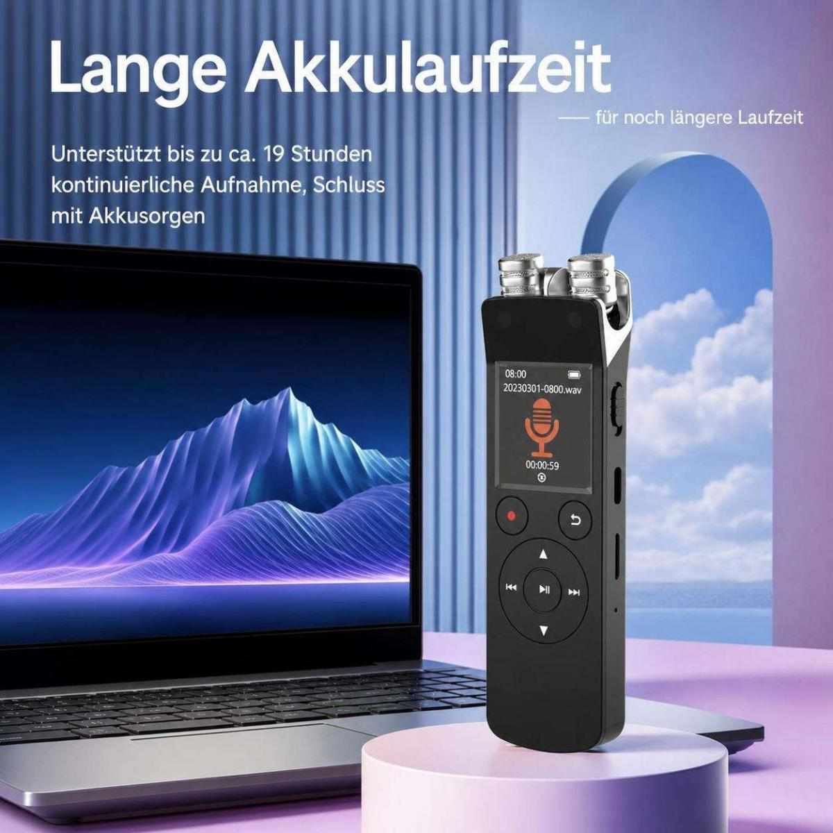 Ein digitaler Audiorecorder steht auf einem Tisch vor einem Laptop.