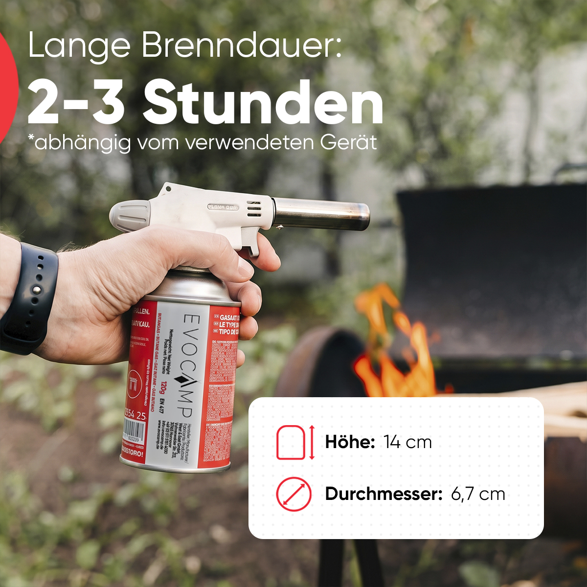Hand hält einen Evocamp Gaskartuschen-Brenner mit Texten zur Brenndauer von 2-3 Stunden und Maßen.
