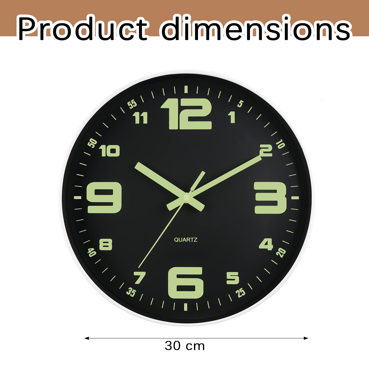 Schwarze Wanduhr mit leuchtenden Zahlen und Zeigern, Durchmesser 30 cm.