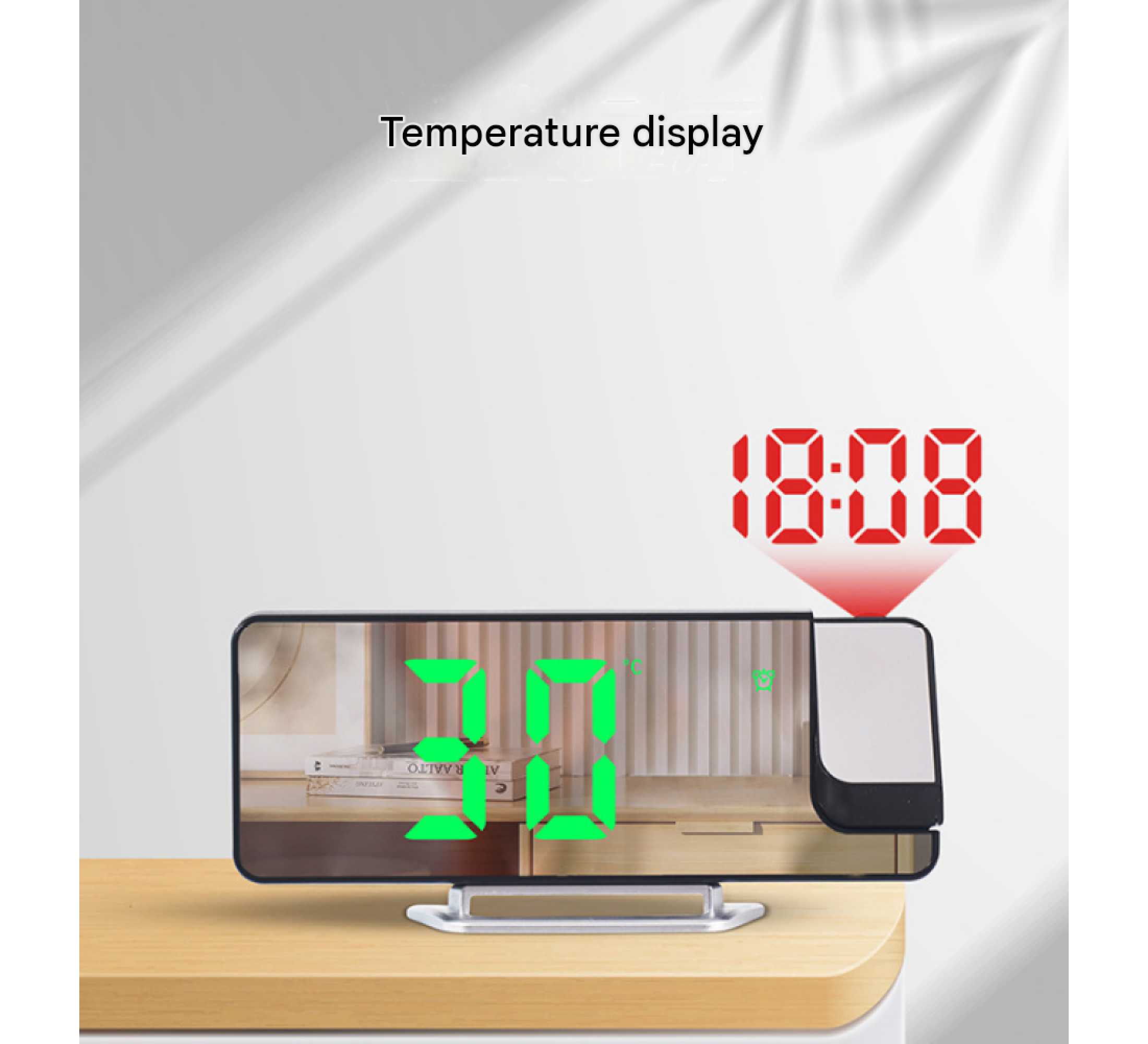 Digitale Weckuhr mit Spiegelfläche, grüner Temperaturanzeige und roter Projektionsuhr an der Wand.
