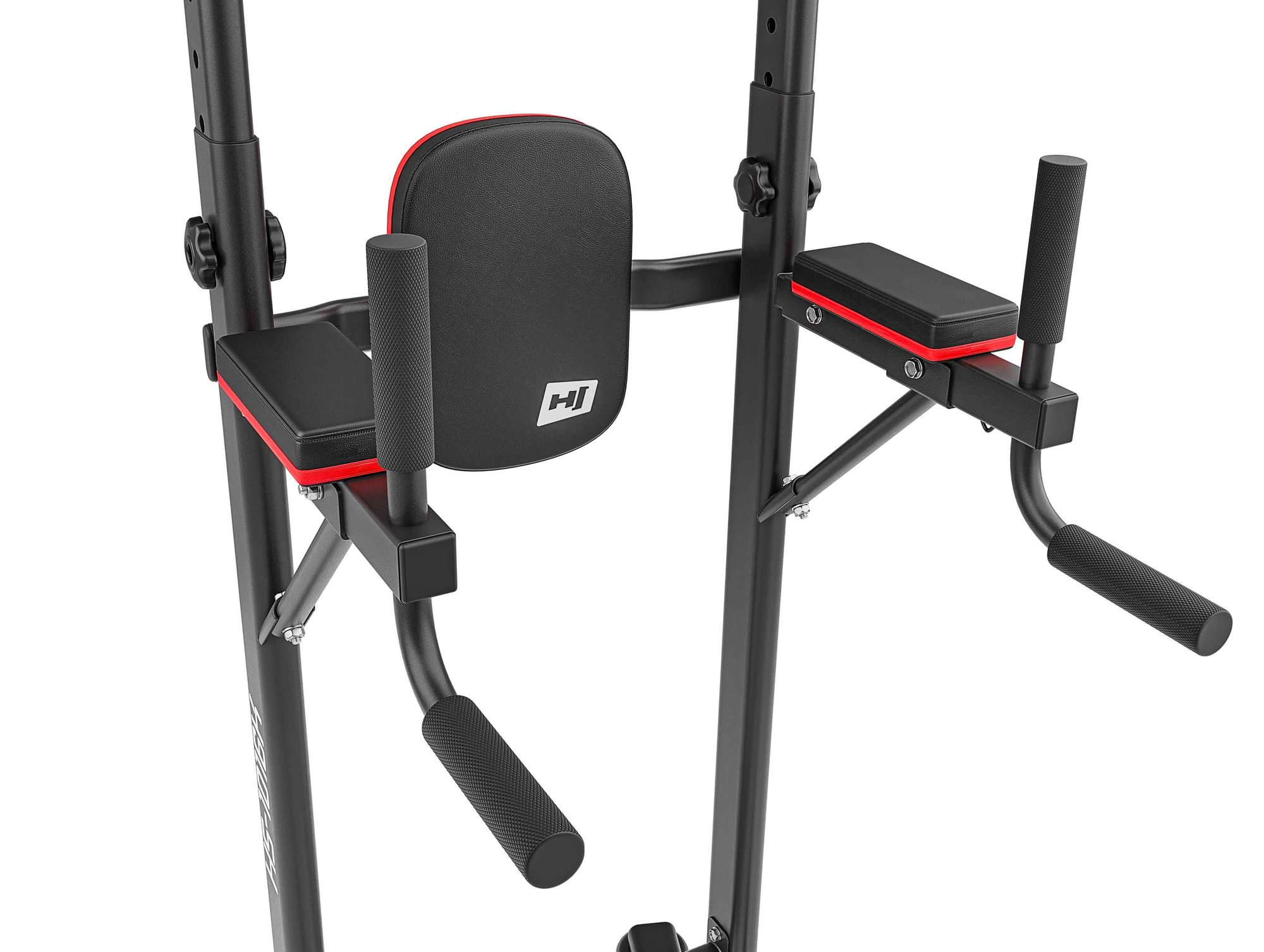 Ein schwarzer Fitnessturm mit roten Akzenten, Rückenlehne und Armpolstern für Dips und Beinheben.