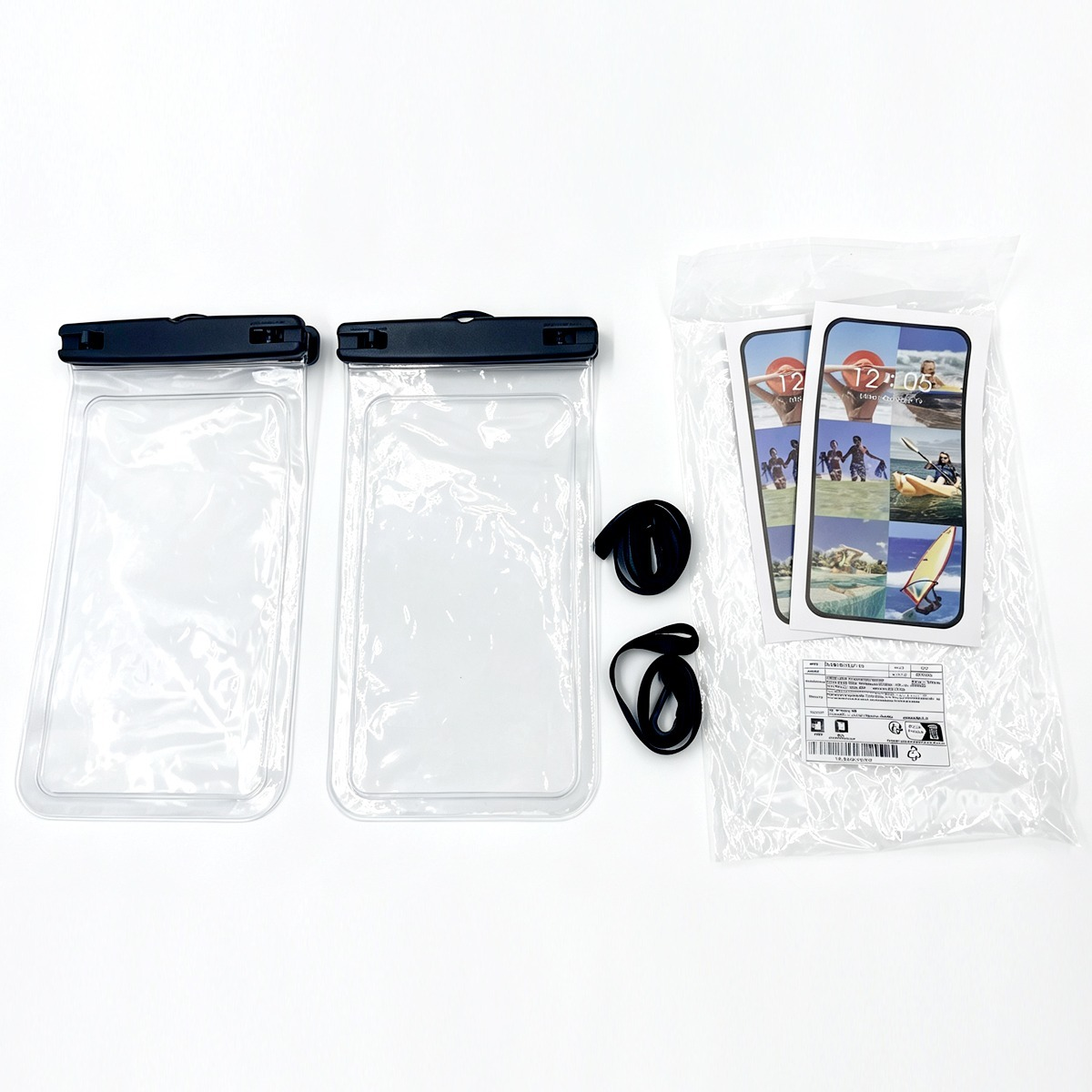 Zwei wasserdichte Hüllen mit schwarzen Bändern und Zubehör in Plastikverpackung auf weißem Hintergrund.