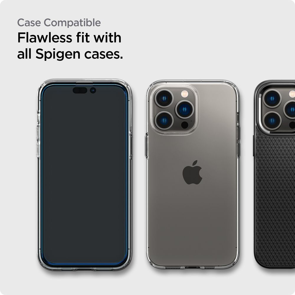Tre iPhone in custodie Spigen, con testo in alto a sinistra che recita: Case Compatible. Flawless fit with all Spigen cases.