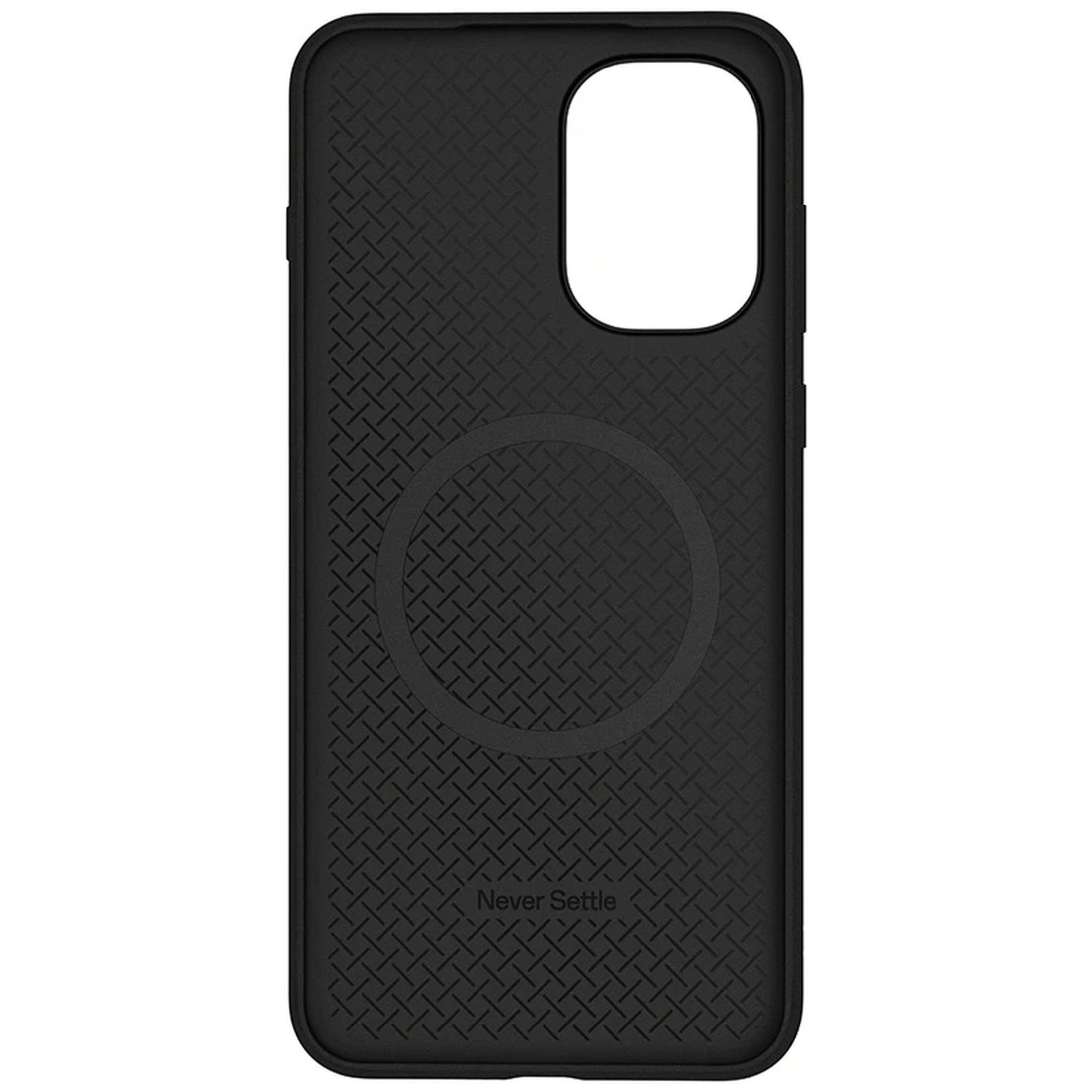 Zwarte telefoonhoes med patroon, cirkelvormige magneet en Never Settle tekst op de achterkant.