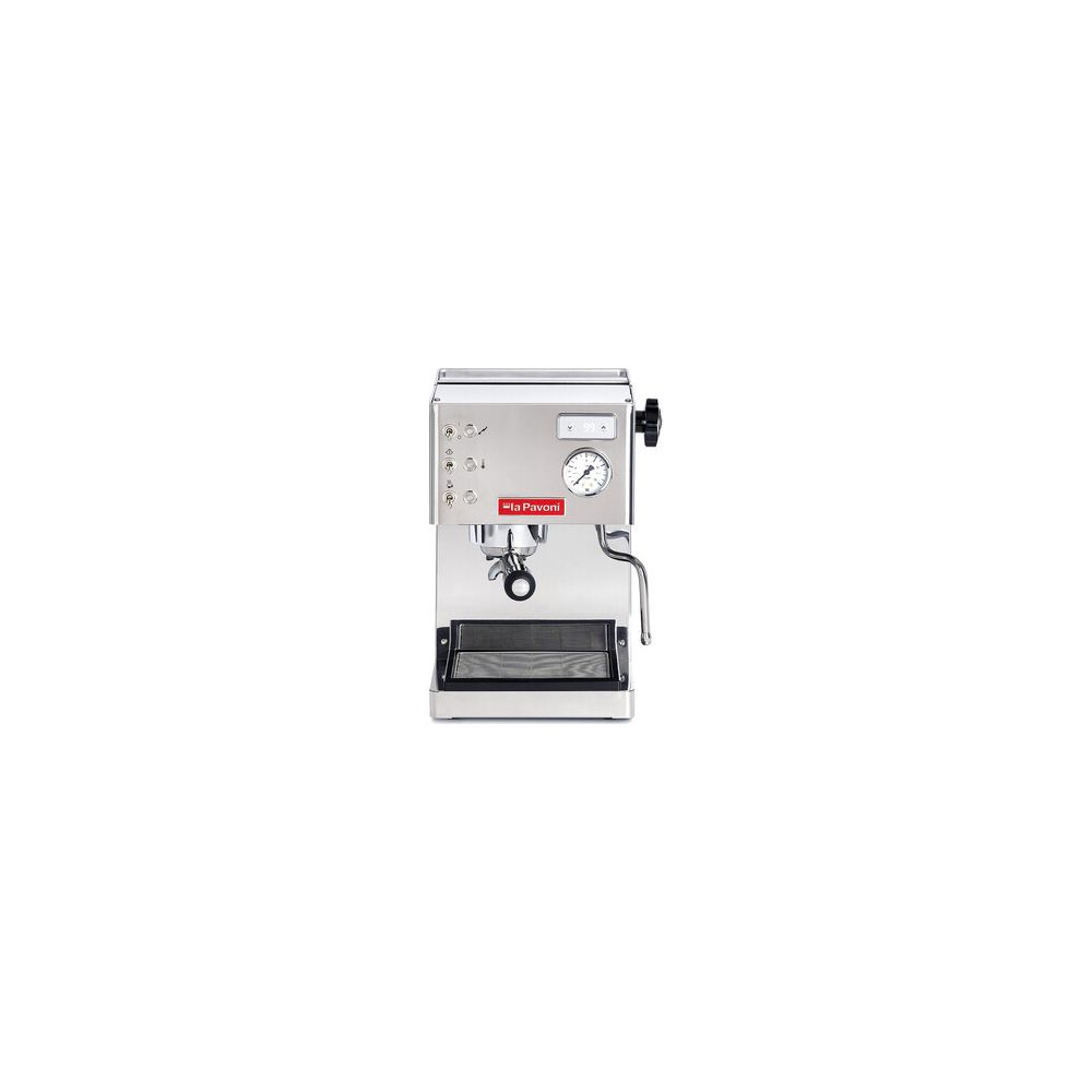 Machine à espresso La Pavoni en acier inoxydable avec manomètre et porte-filtre sur fond blanc.