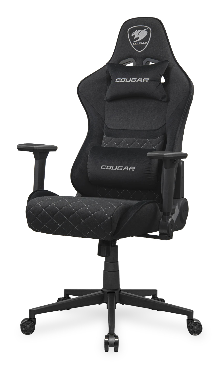 Ein schwarzer Cougar-Gaming-Stuhl mit hoher Rückenlehne, Kopfstütze, Lendenkissen, verstellbaren Armlehnen und Rollen.