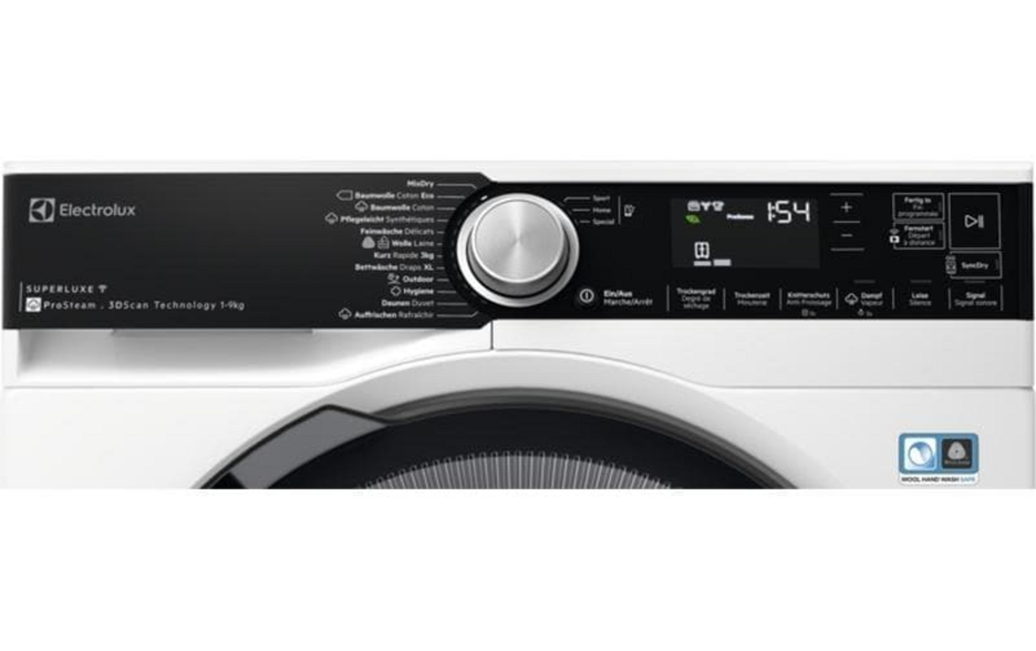 Bedienfeld einer weißen Electrolux Waschmaschine mit zentralem Drehknopf und digitalem Display.