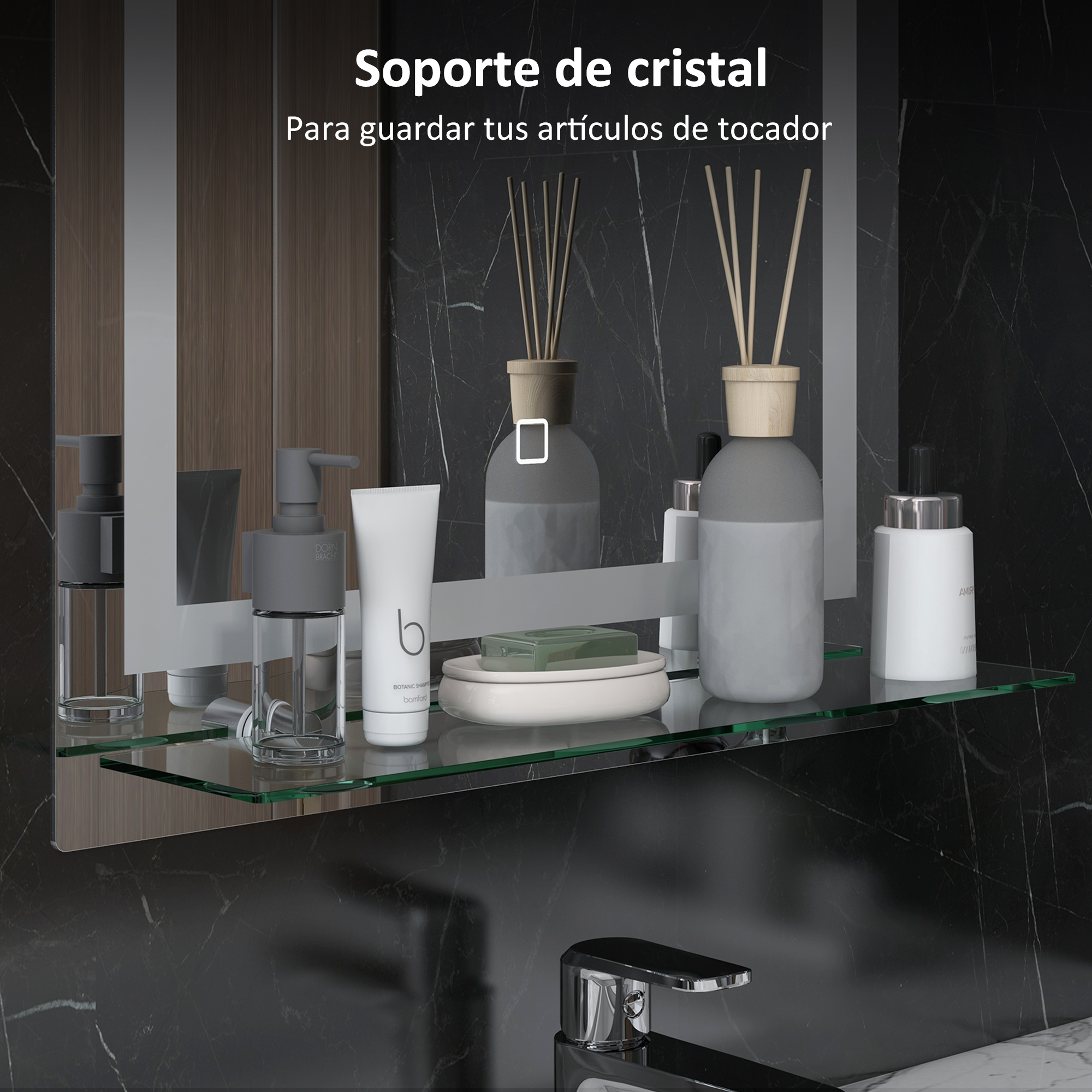 Estante de cristal frente a mármol oscuro con artículos de aseo como dispensador y difusor.