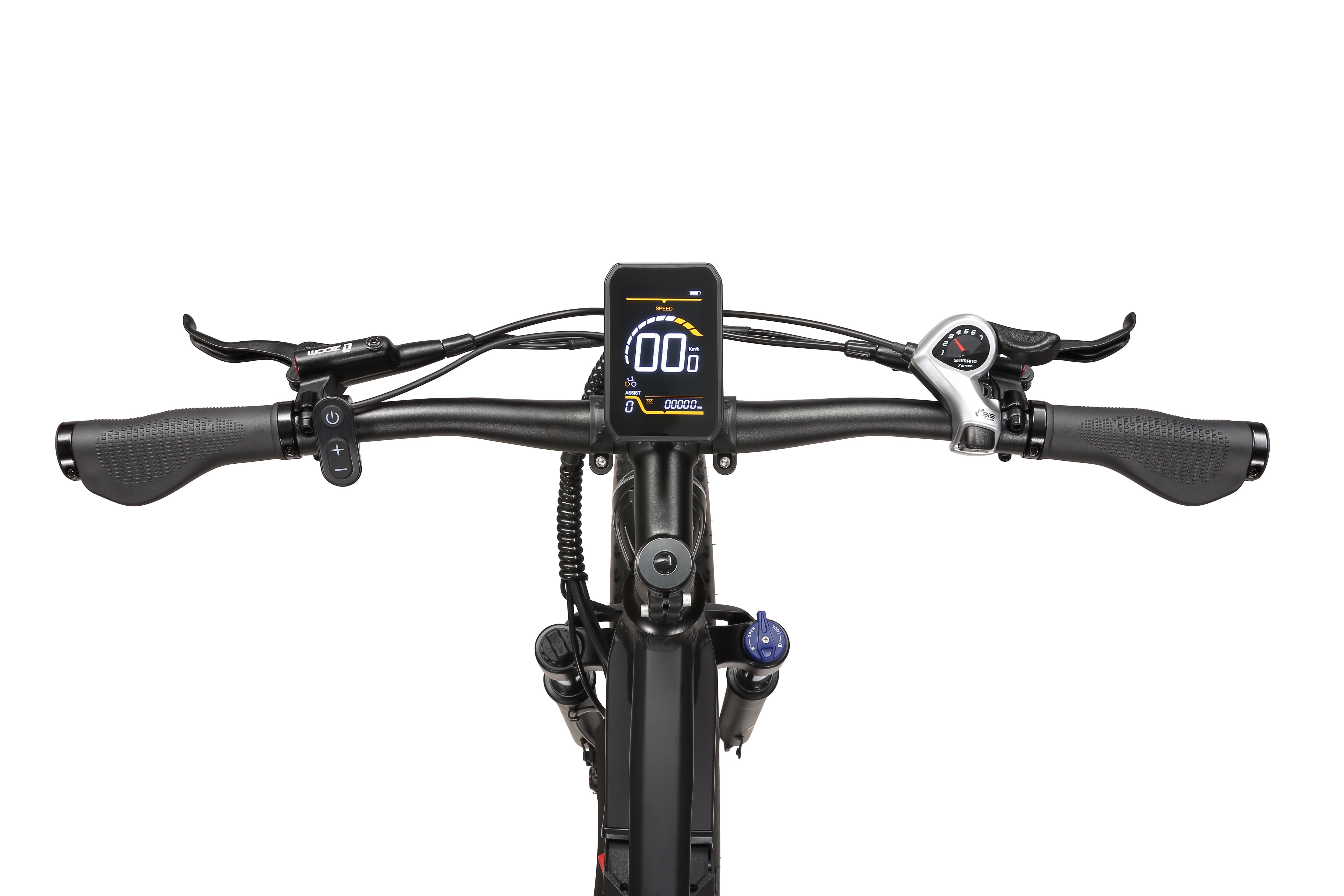 Manubrio di e-bike con display nero centrale, cambio Shimano e leve freno su sfondo bianco.