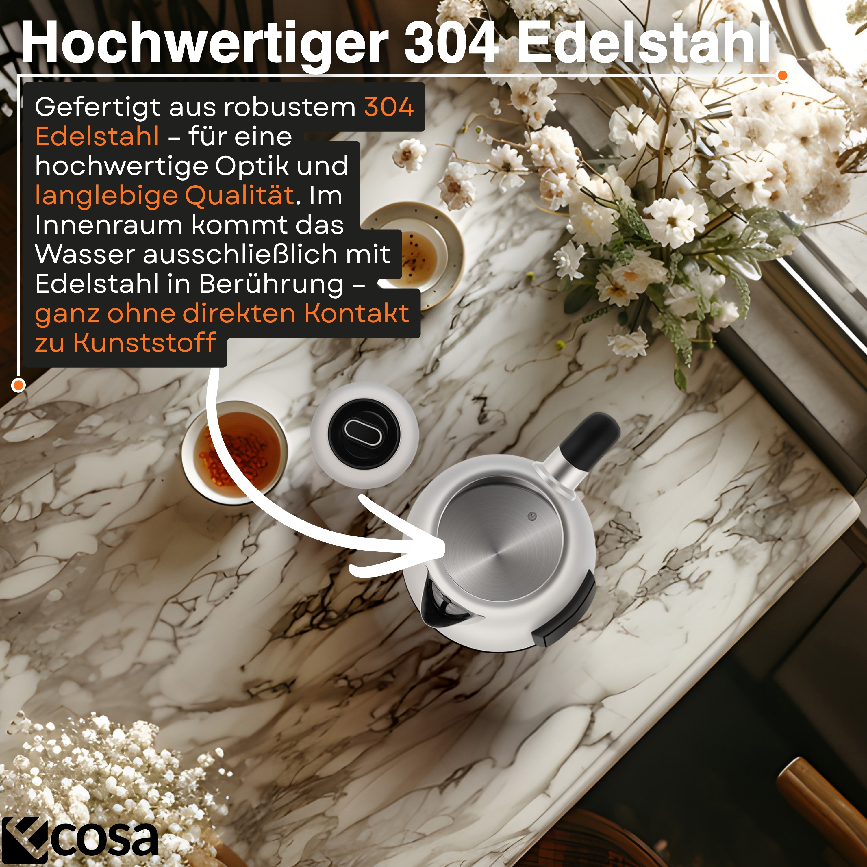 Edelstahl-Wasserkocher auf Marmorplatte mit Textfeld und Blumen.