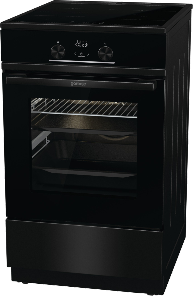Una moderna cucina elettrica Gorenje nera con display digitale, manopole e porta in vetro che mostra le griglie.