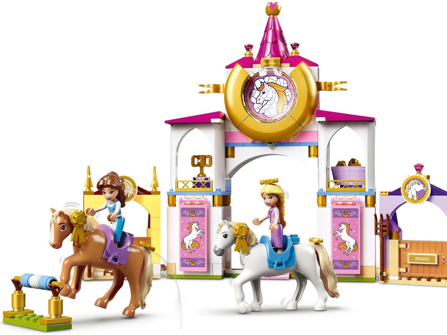 Lego-Schloss mit zwei Prinzessinnen, die auf braunen und weißen Spielzeugherzen reiten.