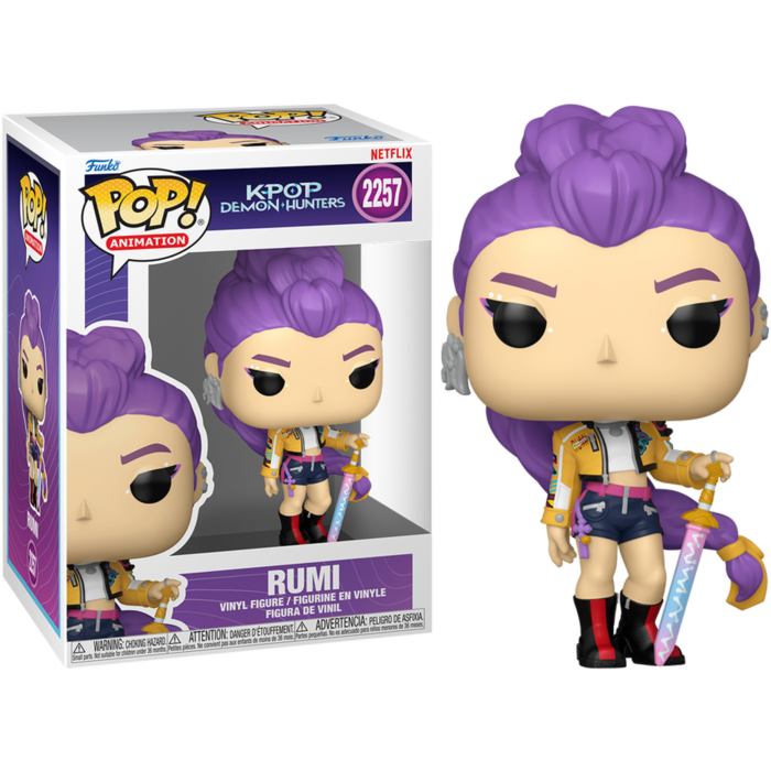 Una figura Funko Pop de Rumi de K-Pop: Demon Hunters con pelo morado y una espada, junto a su caja.