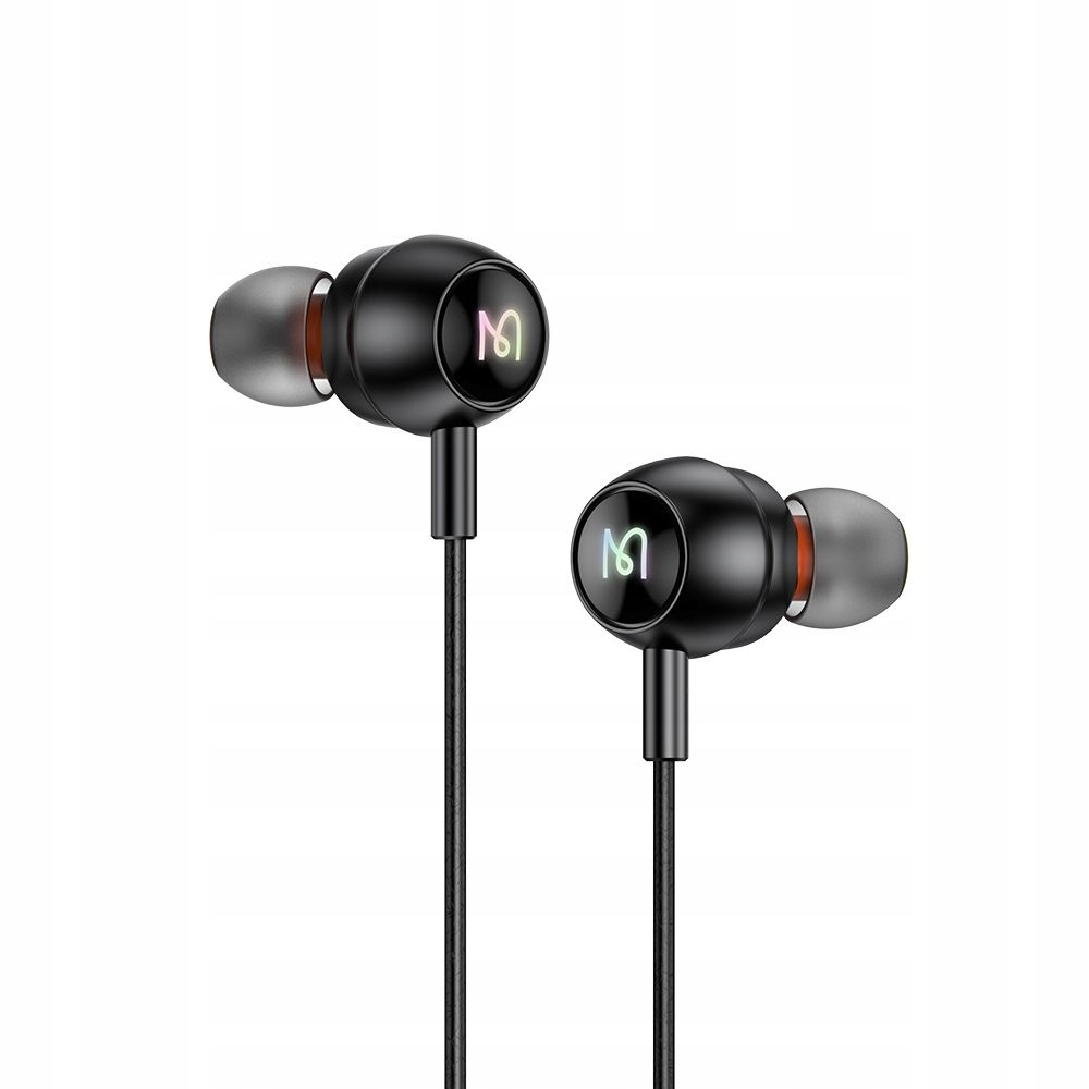 Paio di cuffie in-ear nere con cavo, dettagli argentati e logo 'M' su sfondo bianco.