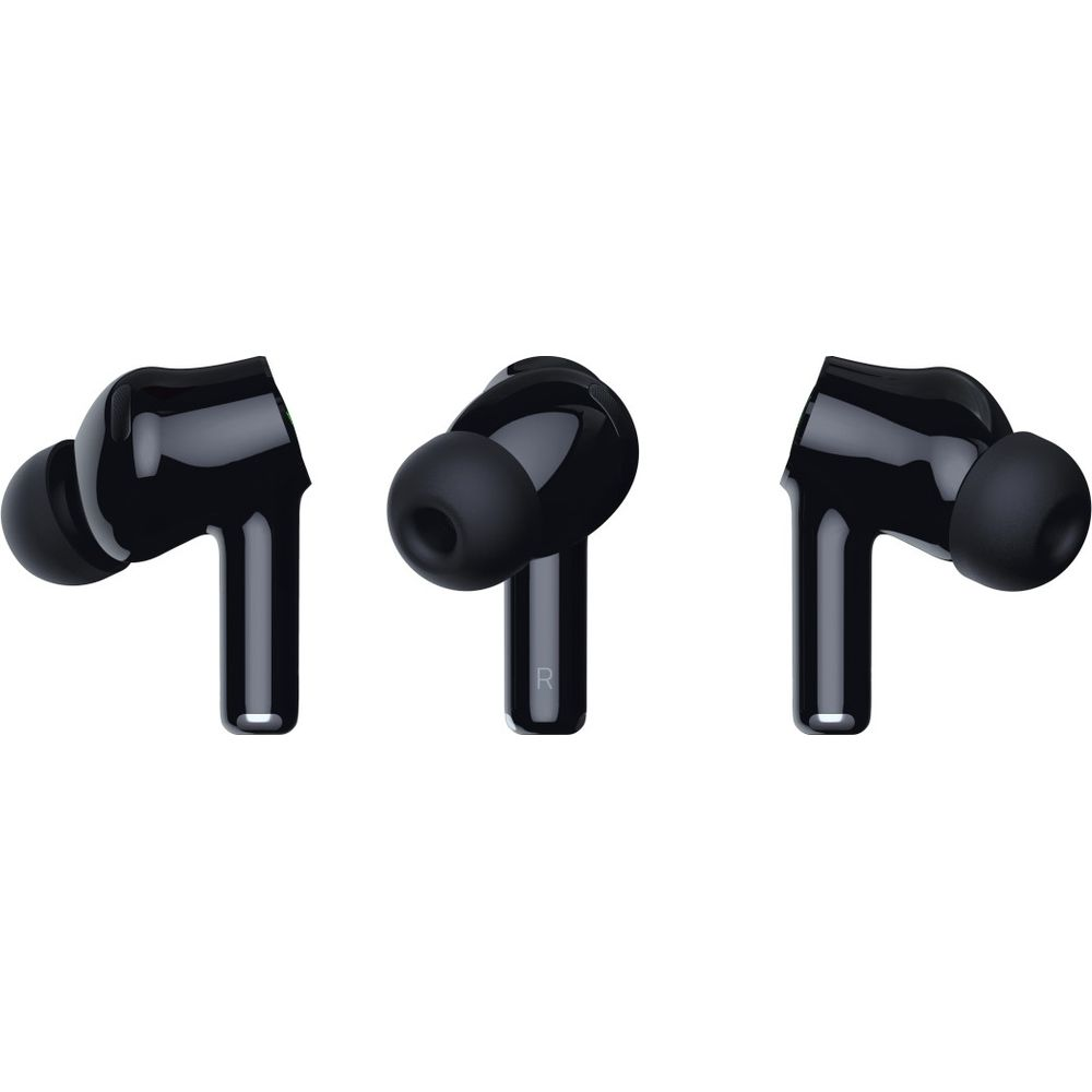 Tre auricolari wireless neri mostrati da diverse angolazioni su sfondo bianco.