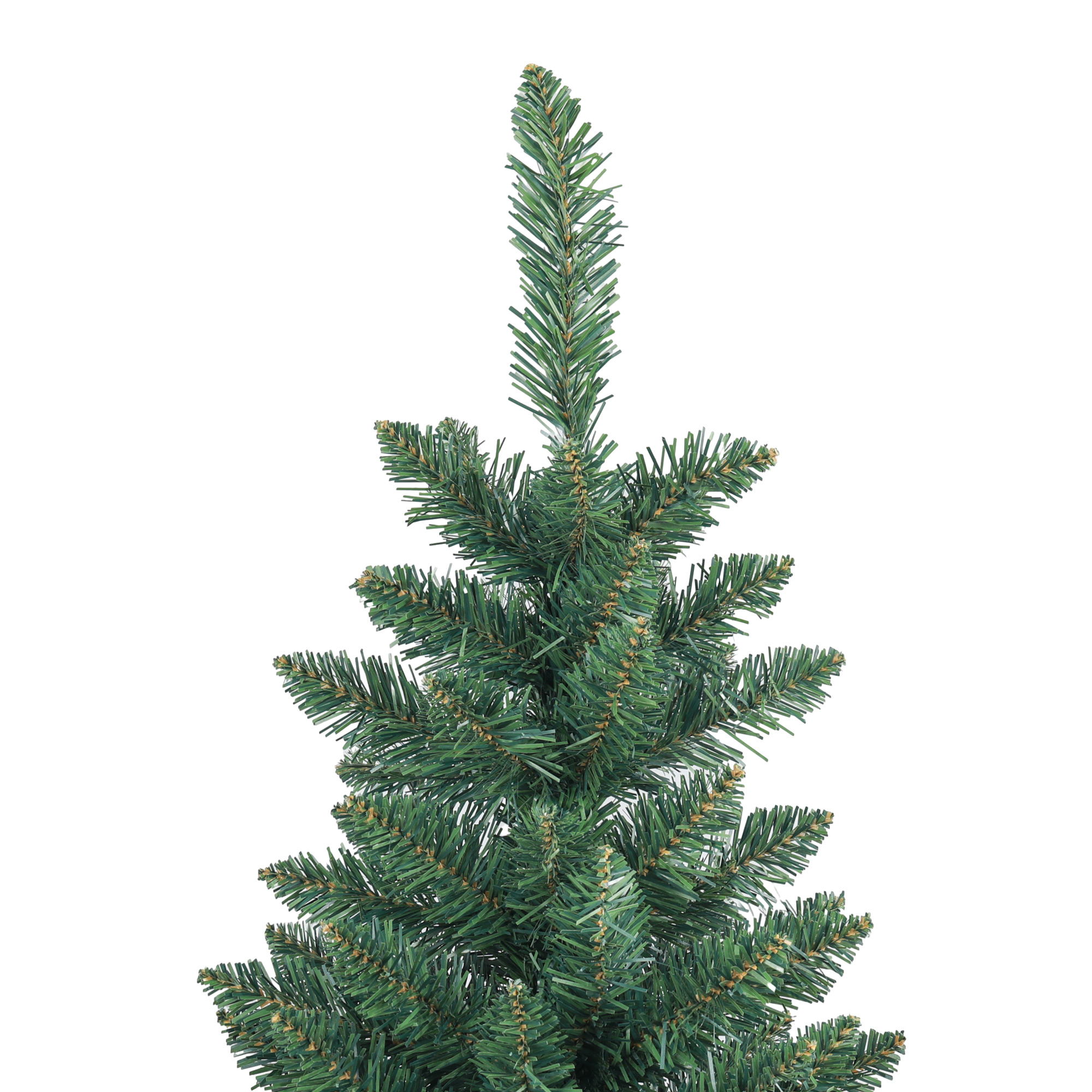 La parte superior de un árbol de Navidad artificial verde sobre fondo blanco.