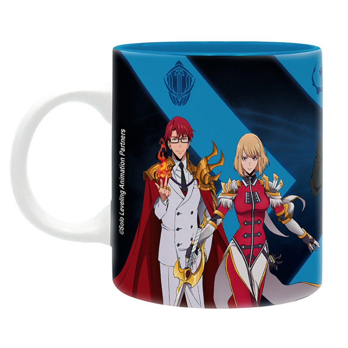 Tazza blu con personaggi anime e sfondo blu.