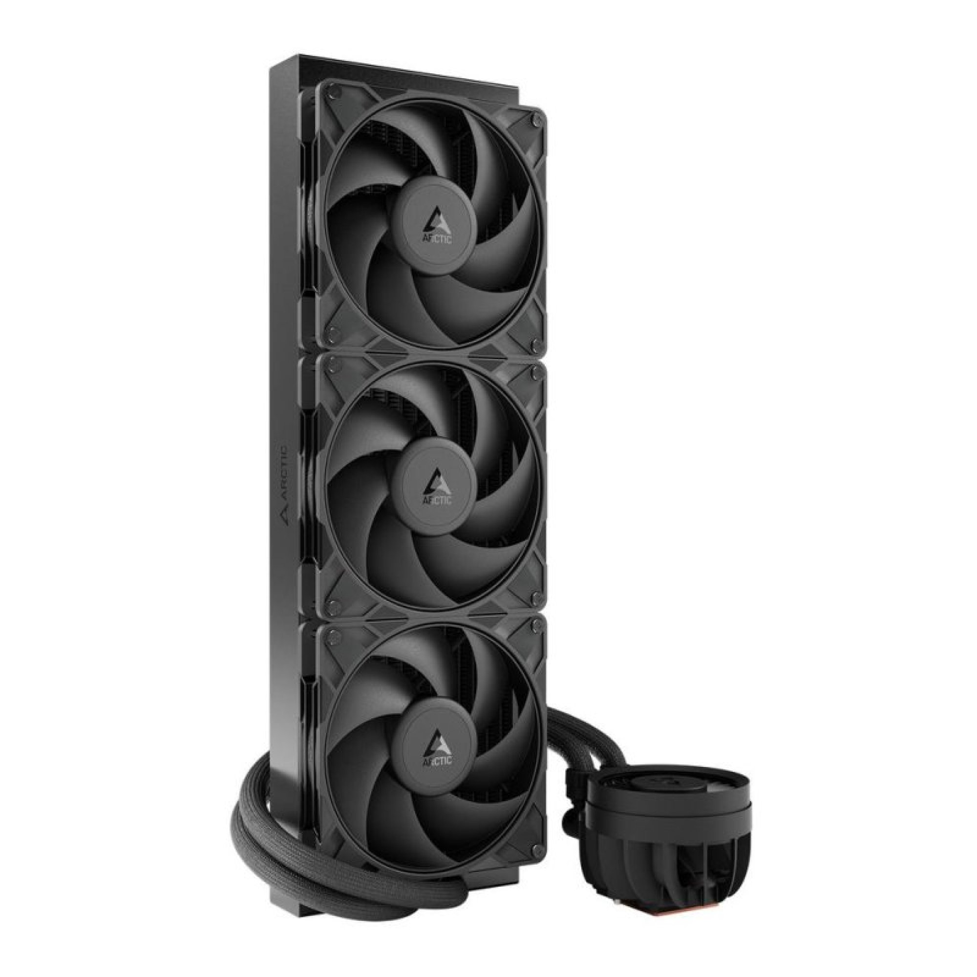 Un refrigerador líquido para CPU negro con un radiador de triple ventilador y bloque de bomba en un fondo blanco.