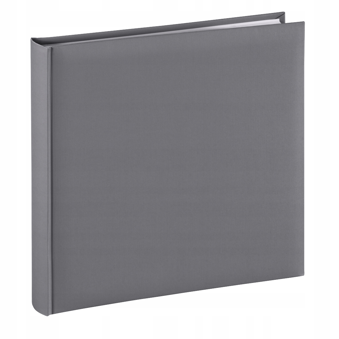 Un album fotografico grigio quadrato chiuso si erge su sfondo bianco.